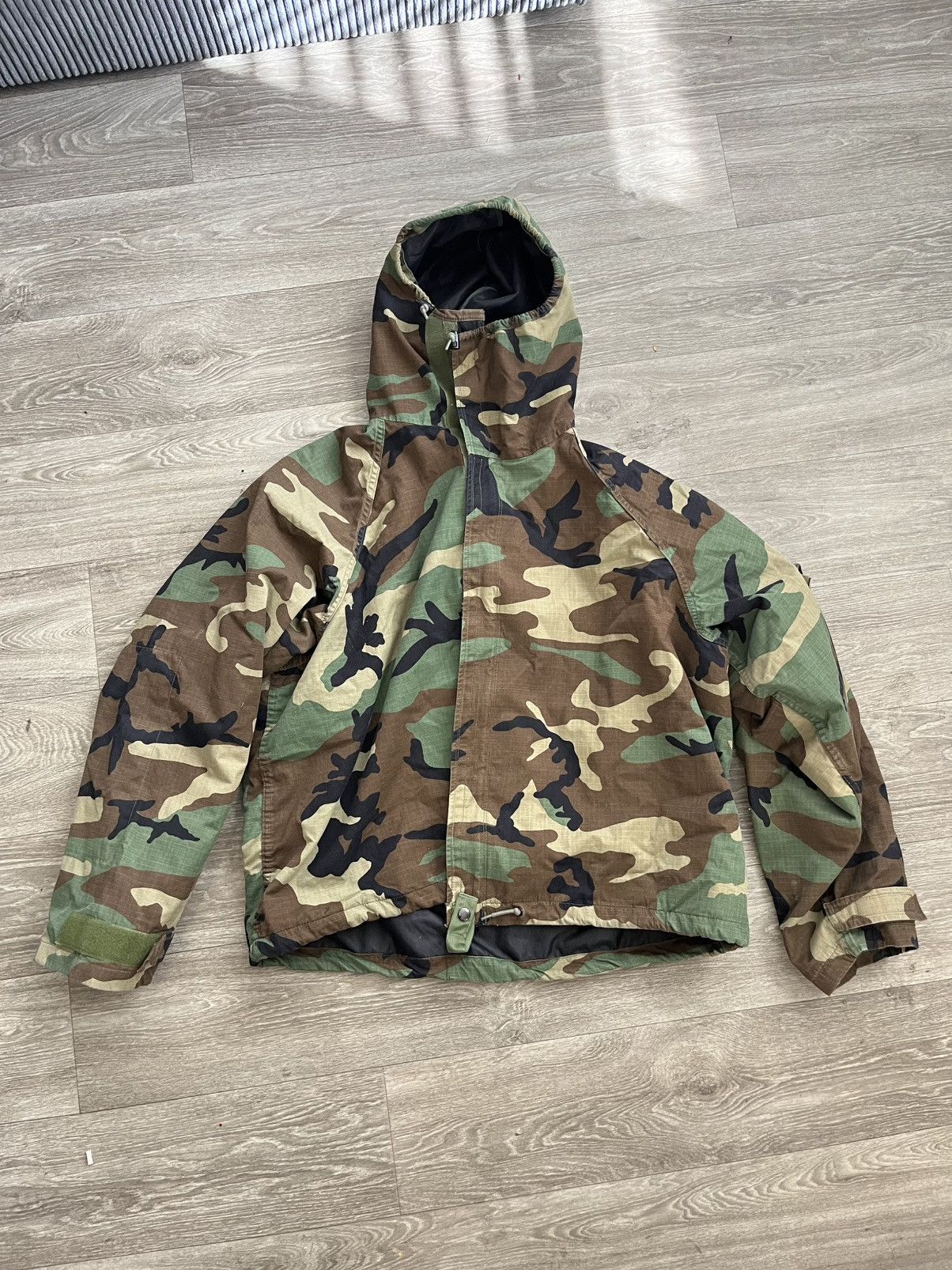 Vintage Hooded camo jacket Size US L / EU 52-54 / 3 - 1 Thumbnail