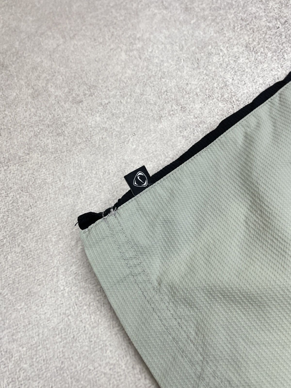 Nike Vintage Nike Football Shorts Grey Drill Y2K ACG TN Size L Size US 34 / EU 50 - 6 Thumbnail