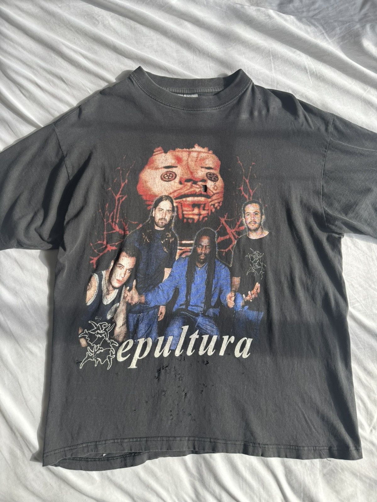 Band Tees Sepultura Vintage Shirt * sold * Size US XL / EU 56 / 4 - 1 Thumbnail