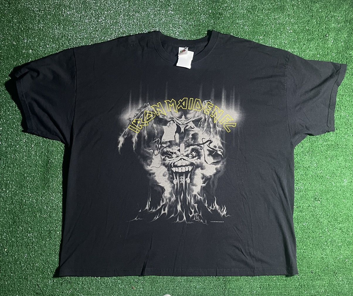 image of Fruit Of The Loom x Iron Maiden T-Shirt in Black, Men's (Size 2XL)