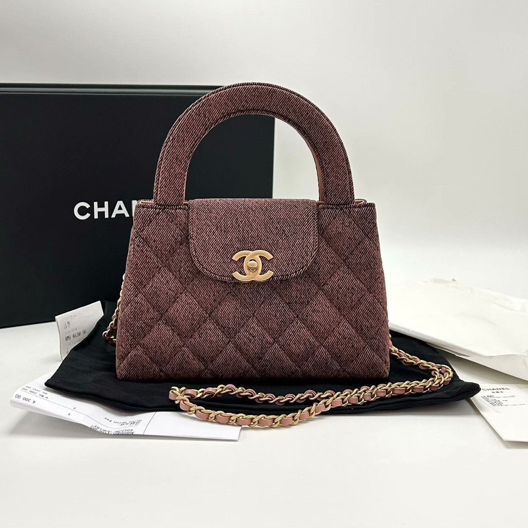 Chanel Pre-loved Bag Very good condition Size ONE SIZE - 1 Thumbnail