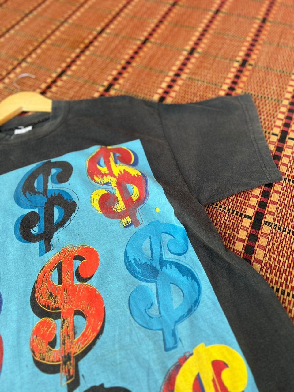 Andy Warhol × Vintage Vintage 1993 Andy Warhol Dollars Tee Pop Art Size US M / EU 48-50 / 2 - 13 Thumbnail