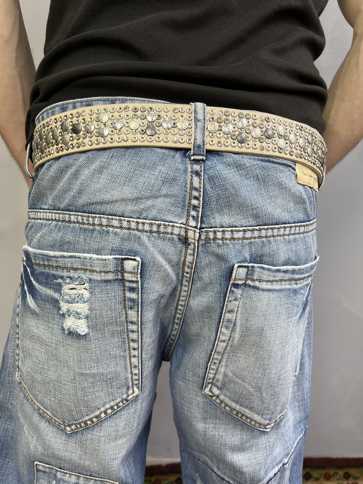 Japanese Brand × Vintage Vintage Y2K/2000s Grunge Light Wash Distressed Jeans+belt Size US 32 / EU 48 - 13 Thumbnail