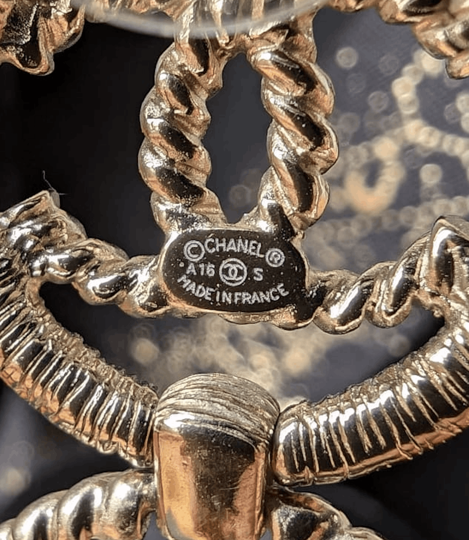 Chanel Chanel CC A16S Chain Long Logo GHW CocoMark Earrings Box Size ONE SIZE - 4 Thumbnail