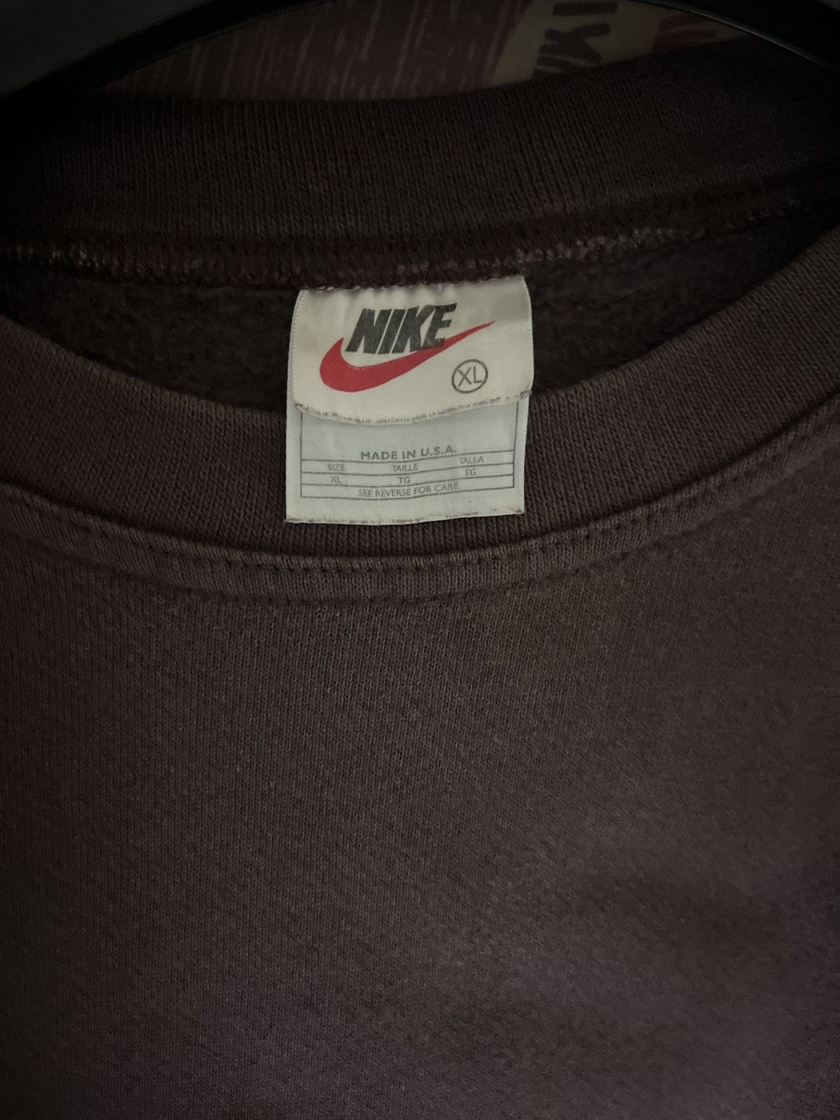 Nike Vintage Nike Swoosh Crewneck Brown Size US L / EU 52-54 / 3 - 5 Thumbnail