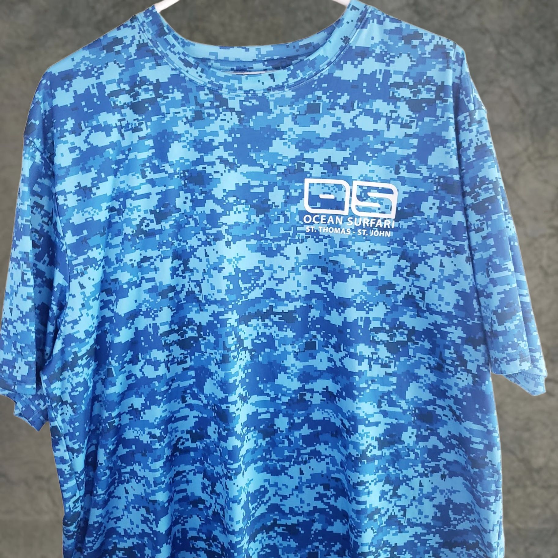 Vintage VINTAGE Ocean Safari Mens XL Blue Digital Camo Short Sleeve Stretch T-Shirt Size US XL / EU 56 / 4 - 1 Thumbnail
