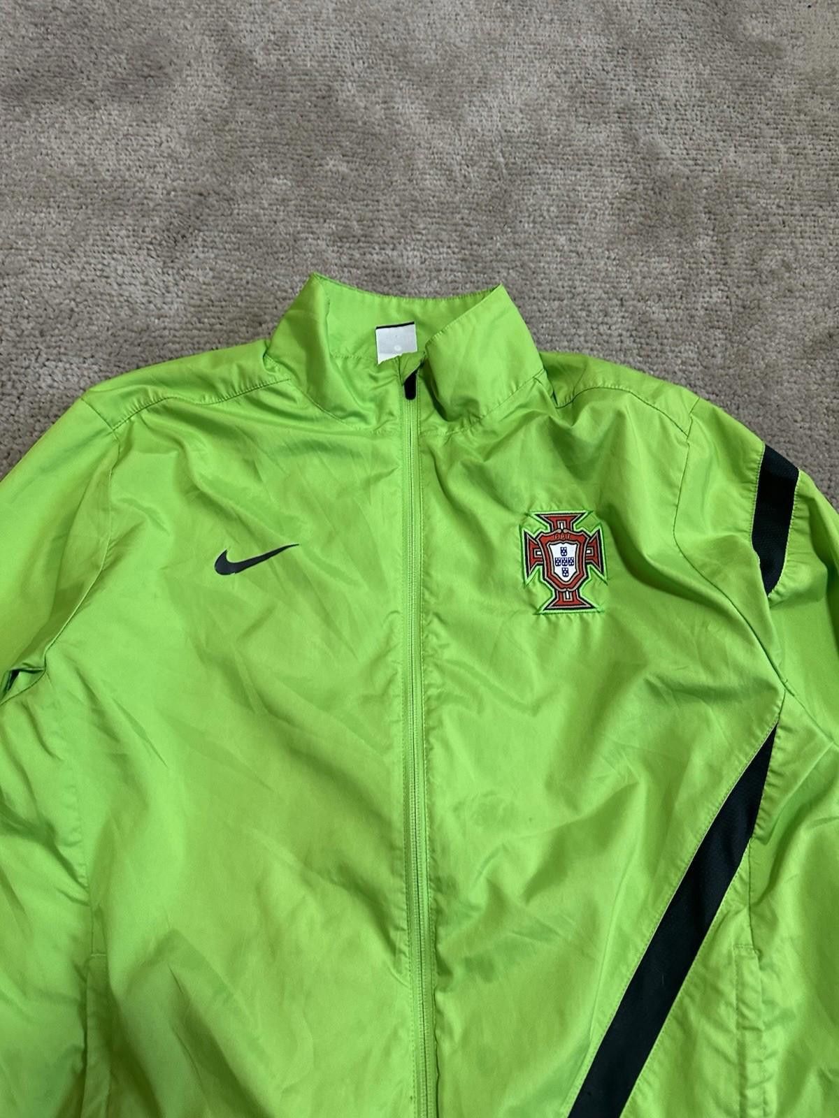 Nike PORTUGAL 2012/13 NIKE FOOTBALL SOCCER TRAINING GREEN JACKET Size US L / EU 52-54 / 3 - 4 Thumbnail