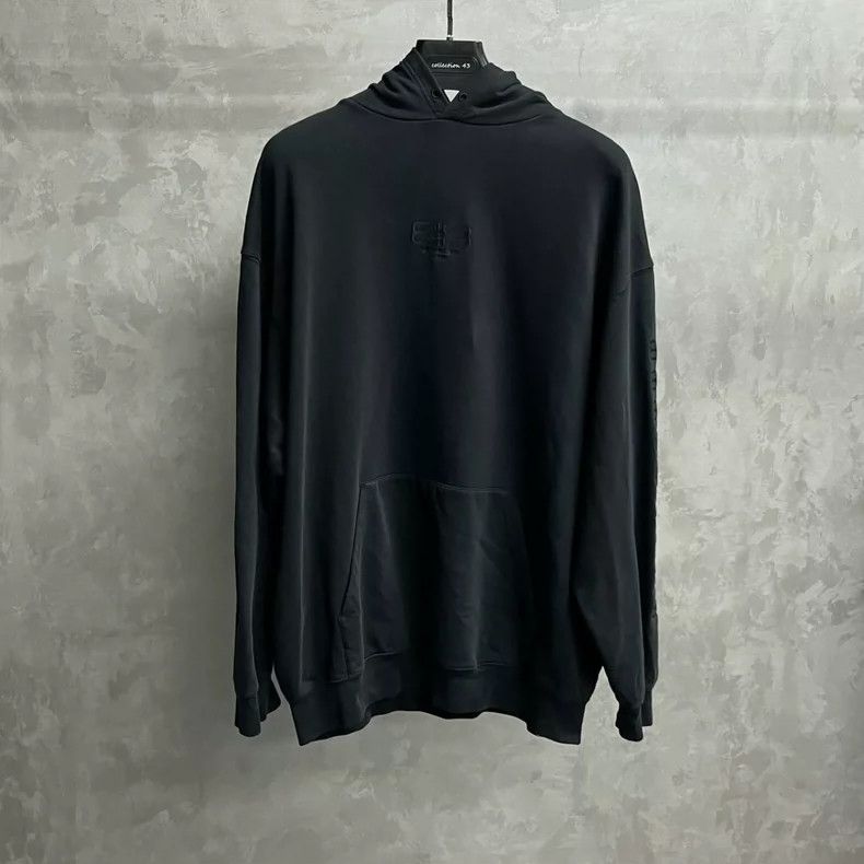 Balenciaga Balenciaga Black solid lock embroidered logo hoodie Size US L / EU 52-54 / 3 - 2 Thumbnail