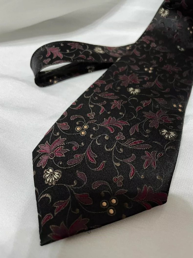 Comme des Garcons Comme des Garcons Floral Vintage Tie Size ONE SIZE - 2 Thumbnail