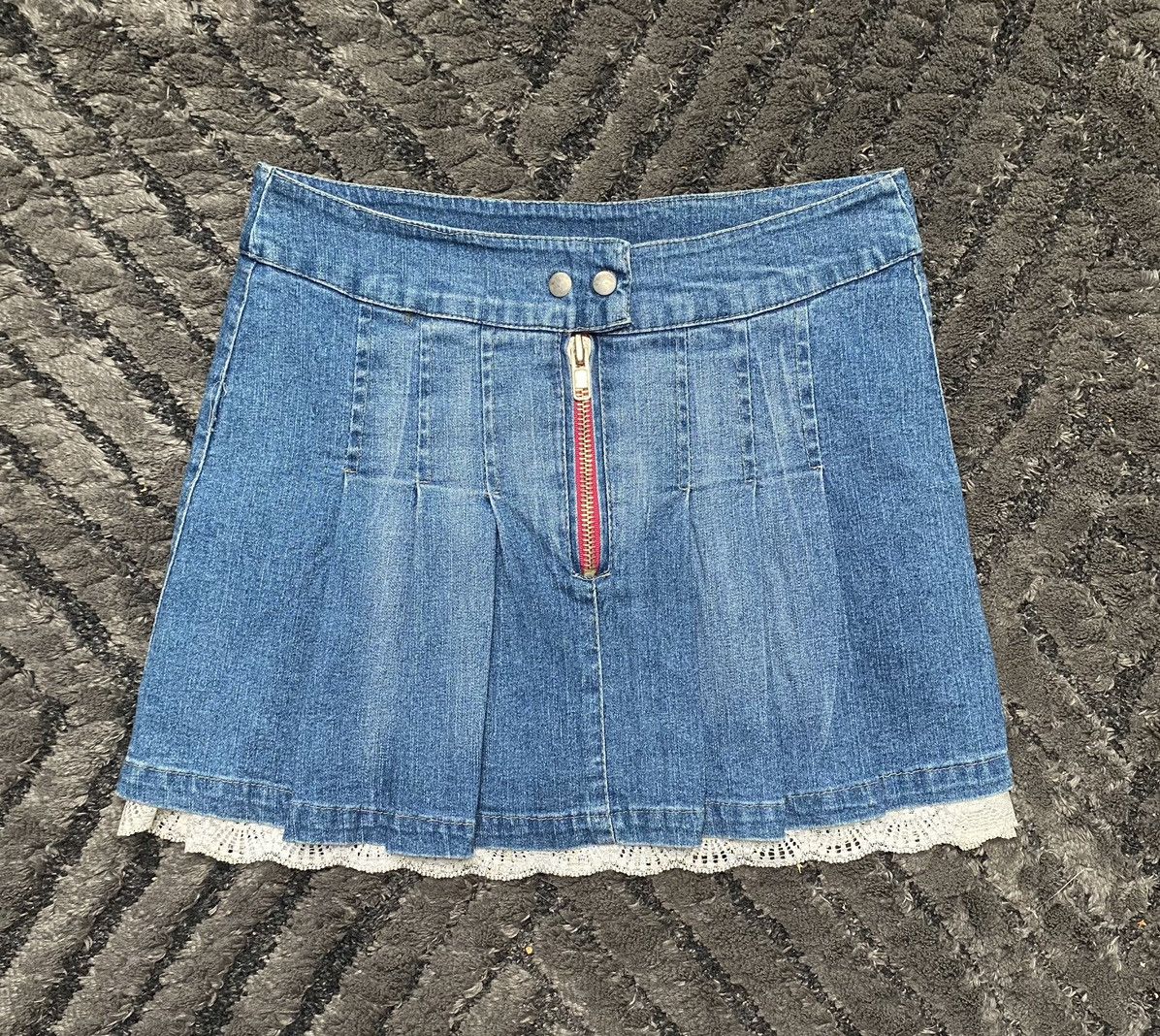Vintage Vintage Blue Jeans Denim Mini Skirt Lace Basic Size 28" / US 6 / IT 42 - 1 Thumbnail