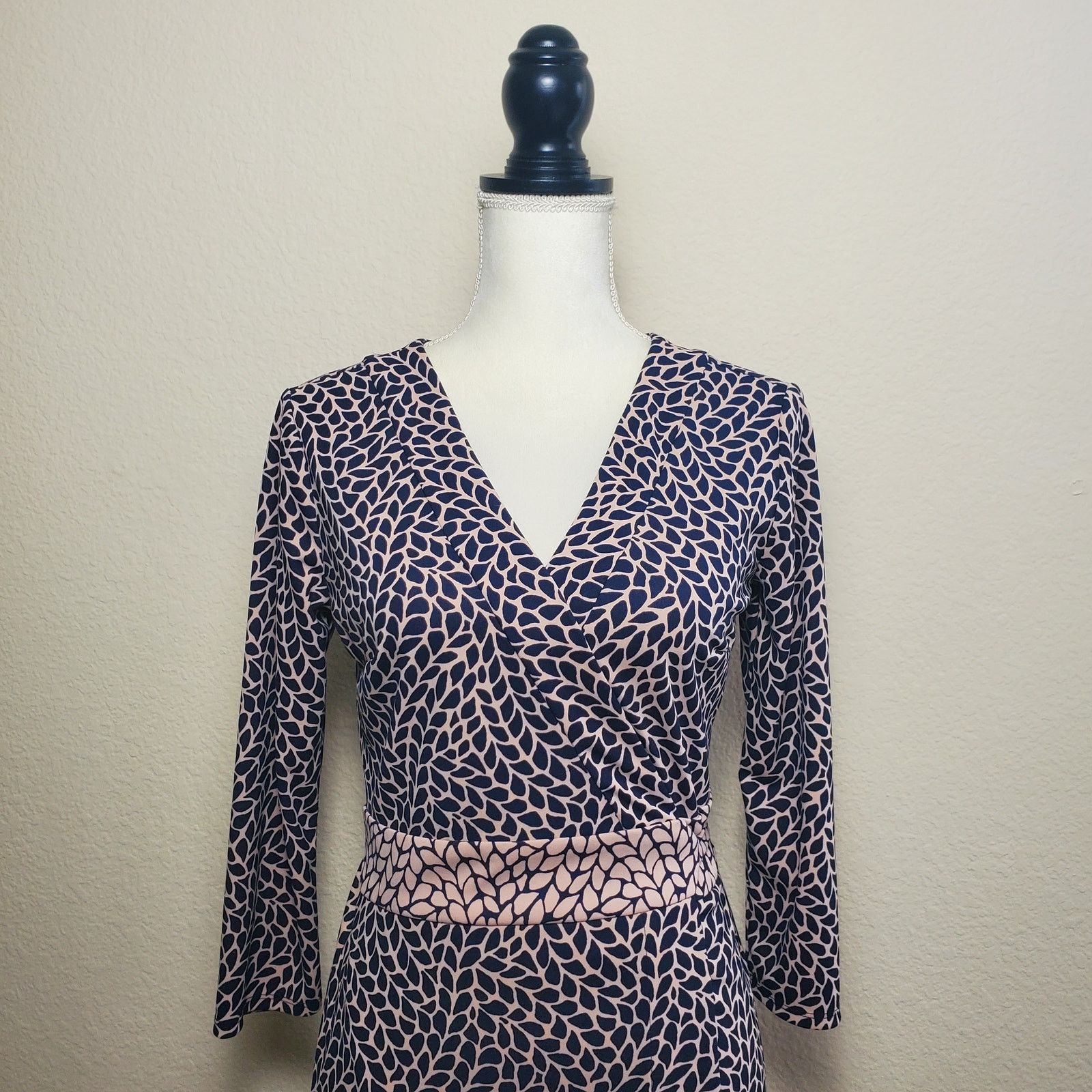 Ann Taylor Ann Taylor Leafy Midi Wrap Dress 4 Size S / US 4 / IT 40 - 5 Thumbnail