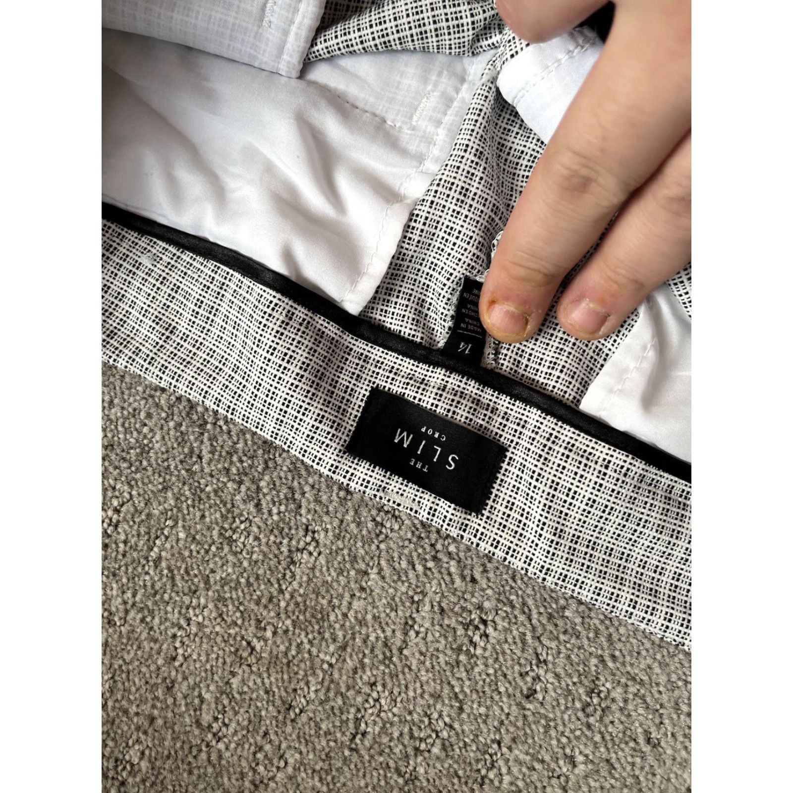 White House Black Market White House Black Market Gray The Slim Crop Career Pants Size 14 Size 36" / US 14 / IT 50 - 5 Thumbnail