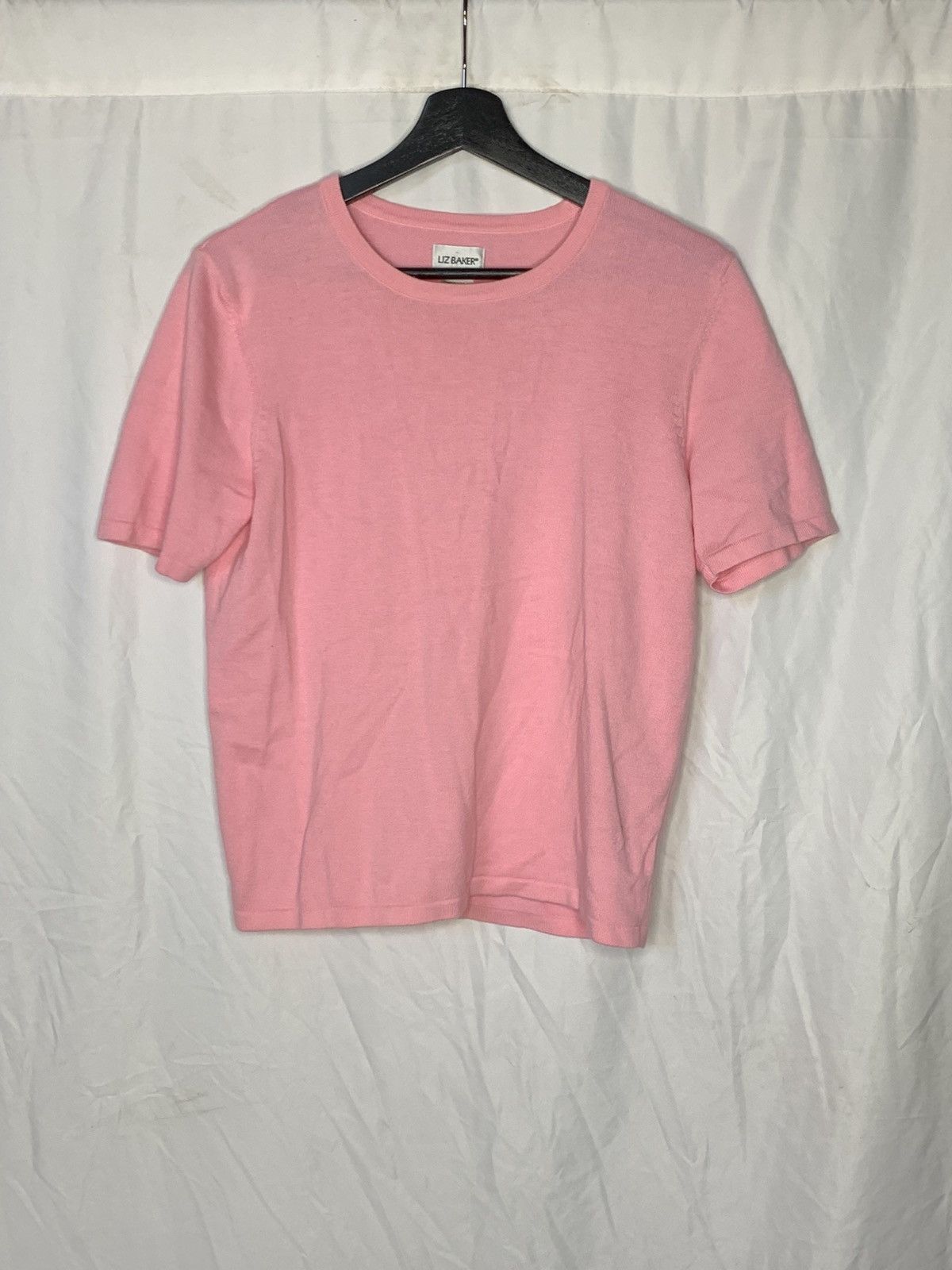Brandy Melville Liz Baker Pink Tee Size M / US 6-8 / IT 42-44 - 1 Thumbnail