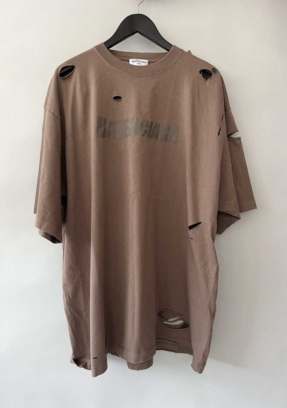 Balenciaga Destroyed Vintage Jersey T-shirt Size US XL / EU 56 / 4 - 1 Thumbnail