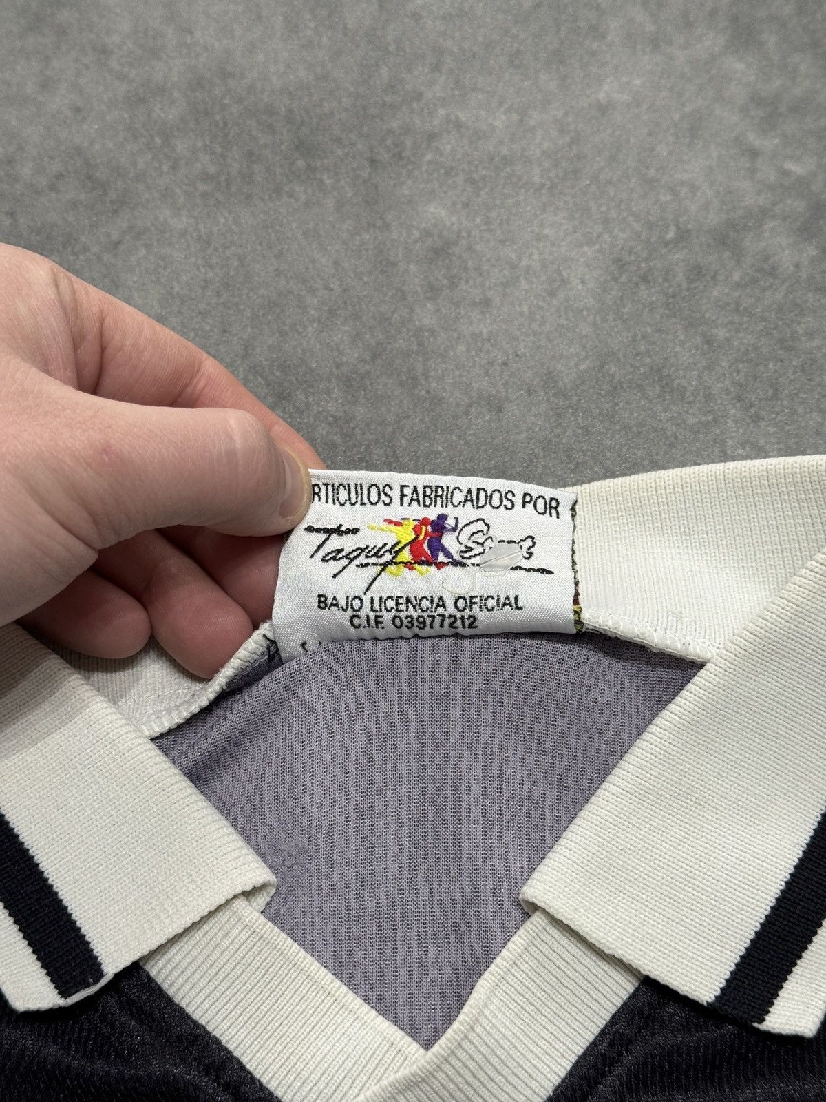 Other 1997/1998 third jersey real madrid x taquy Size M rare Size US M / EU 48-50 / 2 - 7 Thumbnail