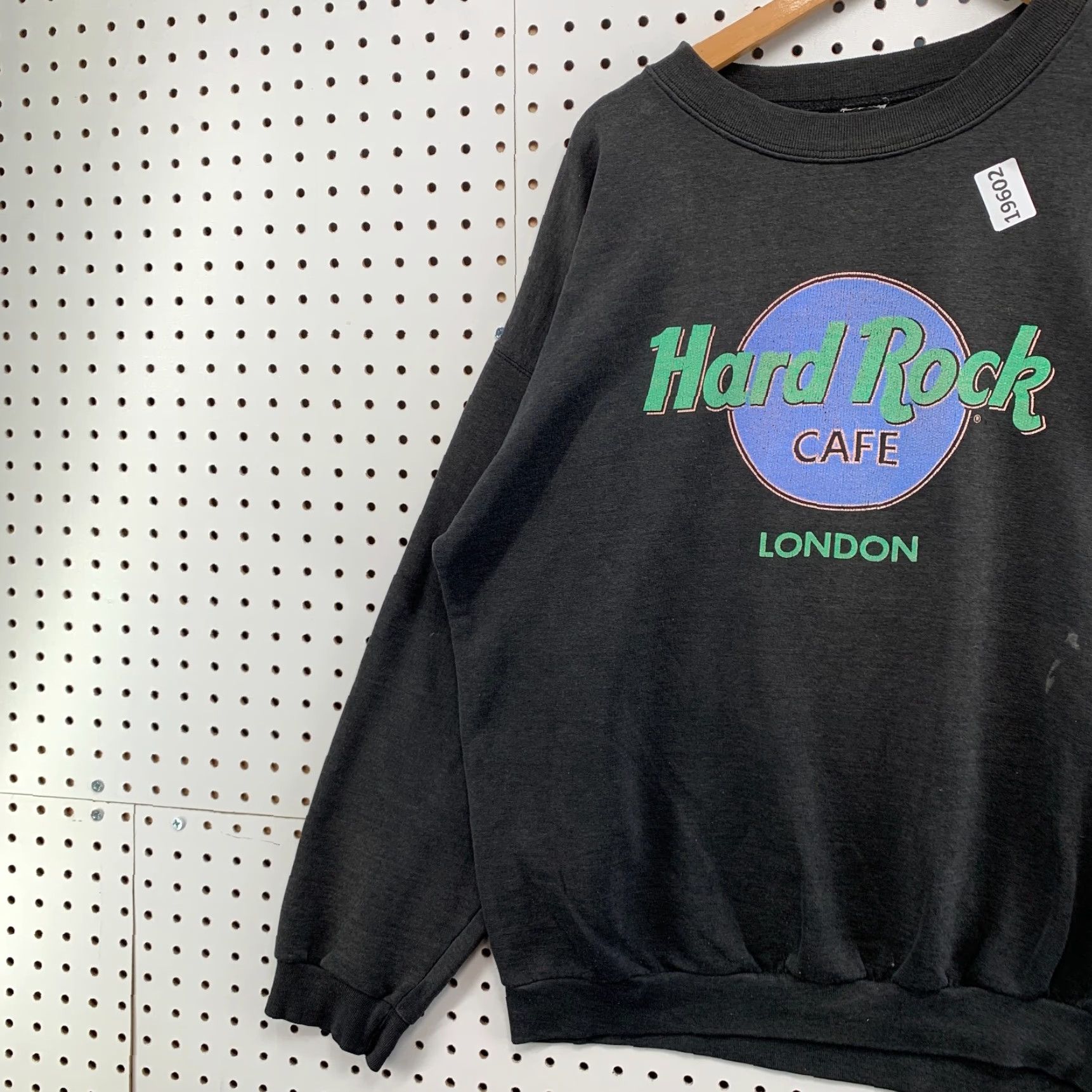 Hard Rock Cafe VINTAGE Hard Rock Cafe Sweatshirt Mens L Black Crew Neck 90s London Distress Pullover 25x28 Size US L / EU 52-54 / 3 - 3 Thumbnail