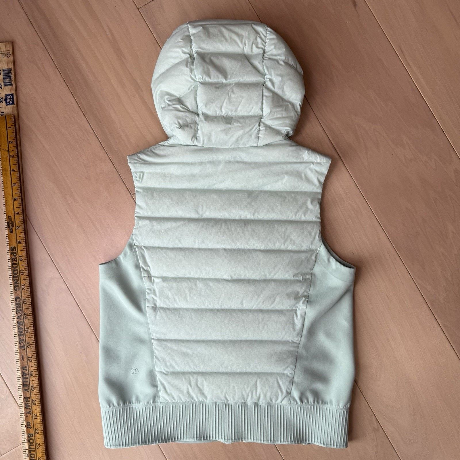 Lululemon Lululemon Down and Around Vest Women's 6 Green Insulated Size M / US 6-8 / IT 42-44 - 9 Thumbnail
