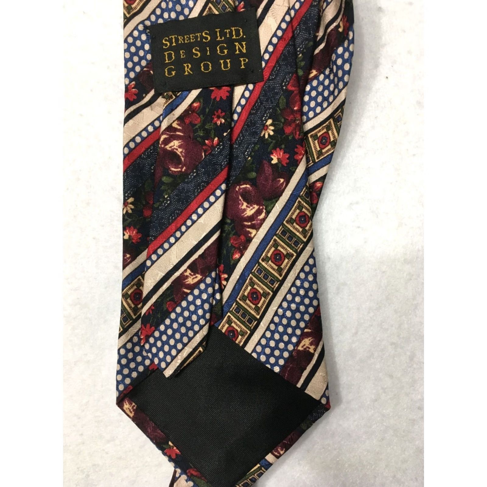 Vintage VINTAGE streets ltd. design Tie Blue w/ Red Floral Geometric 3-" W Silk Mens Size ONE SIZE - 4 Thumbnail