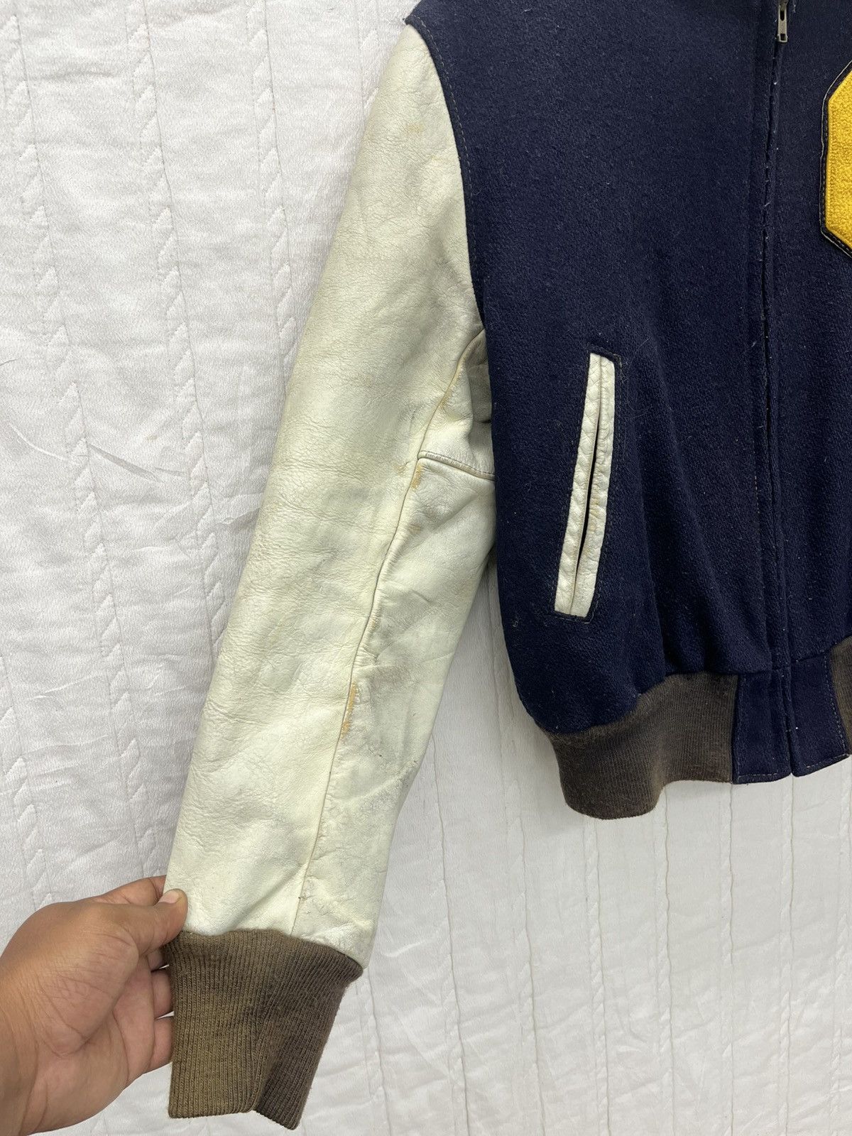 Golden Bear VTG GOLDEN BEAR VARSITY JACKET LEATHER SLEEVE Size US S / EU 44-46 / 1 - 3 Thumbnail