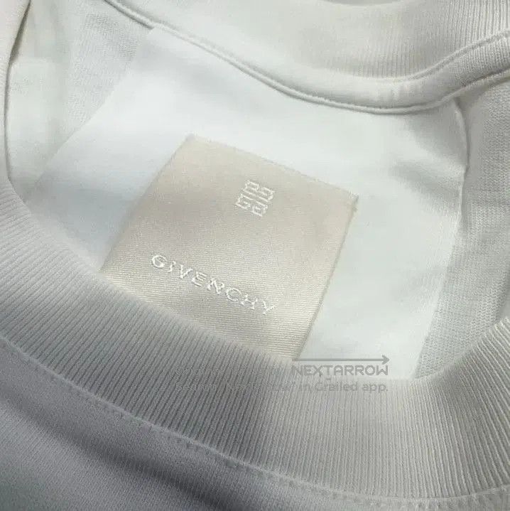 Givenchy Givenchy Men's Letter Print Loose Long-Sleeve T-Shirt. Size US XXL / EU 58 / 5 - 6 Thumbnail