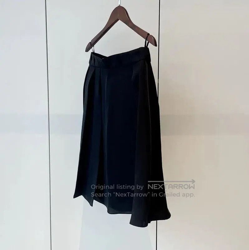Prada Prada Black Summer Midi Skirt for Women. Size 22" - 2 Thumbnail