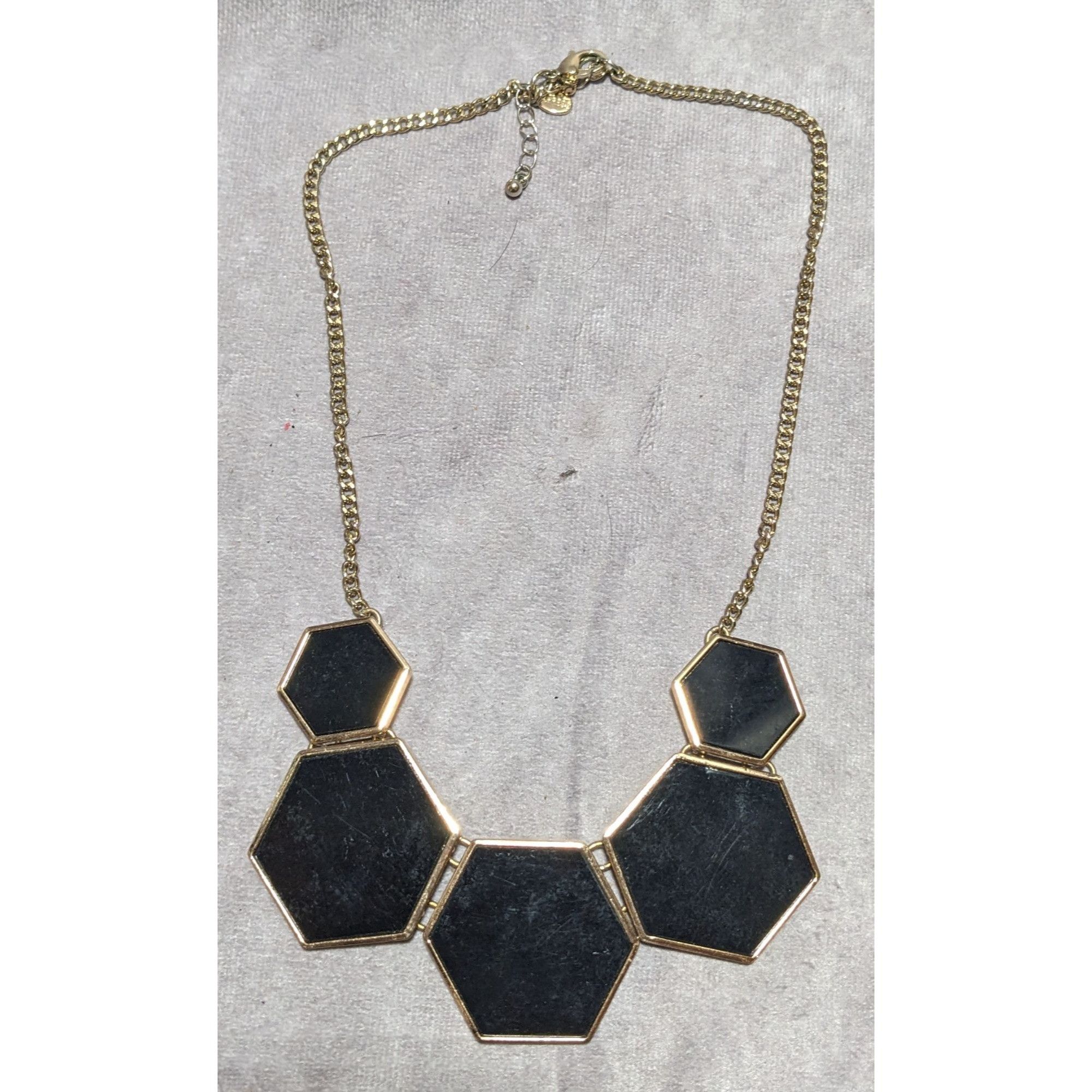 Express Express Black And Gold Geometric Bib Necklace Size ONE SIZE - 10 Thumbnail