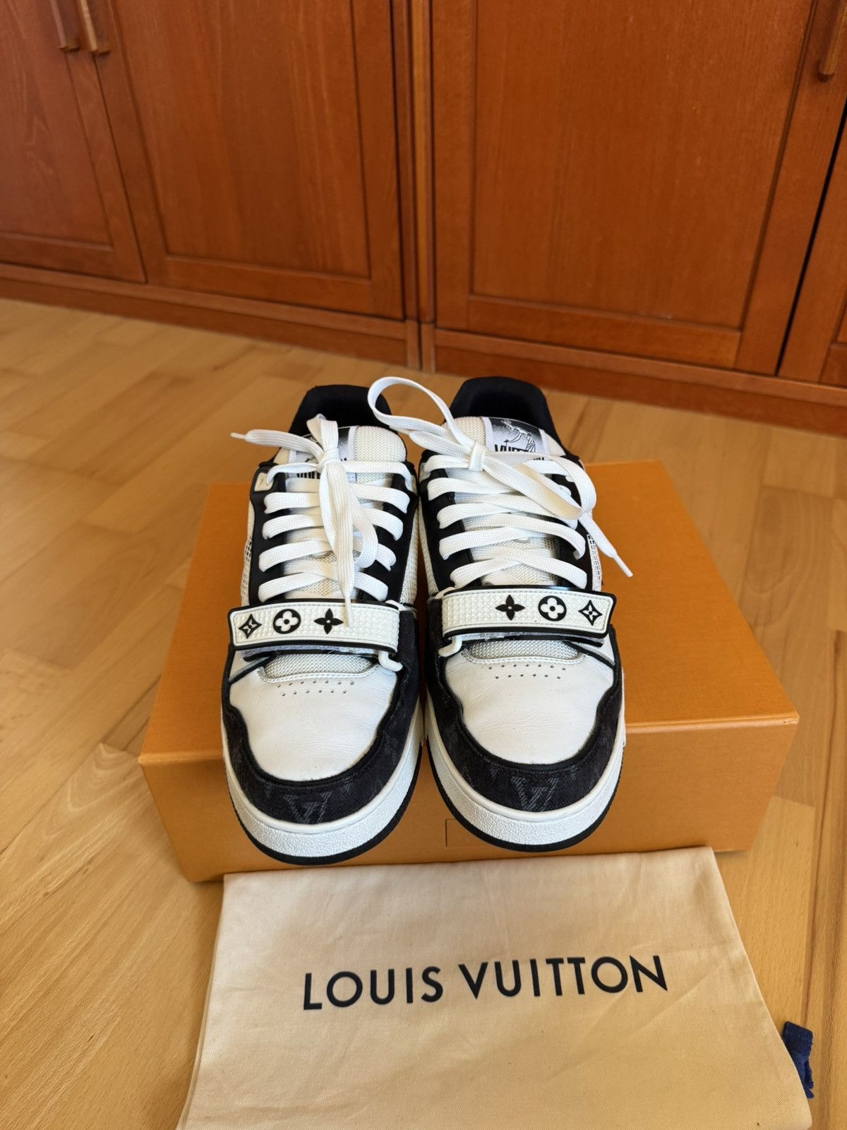 Louis Vuitton Louis Vuitton LV Trainer Velcro Strap Black Denim Size US 8 / EU 41 - 7 Thumbnail
