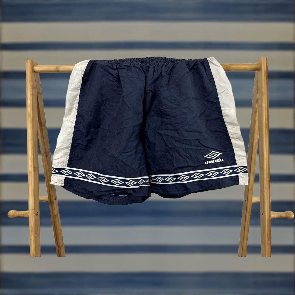Umbro VINTAGE Umbro Athletic Soccer Shorts Blue Nylon Size L Mens USA Size US 33 - 1 Thumbnail