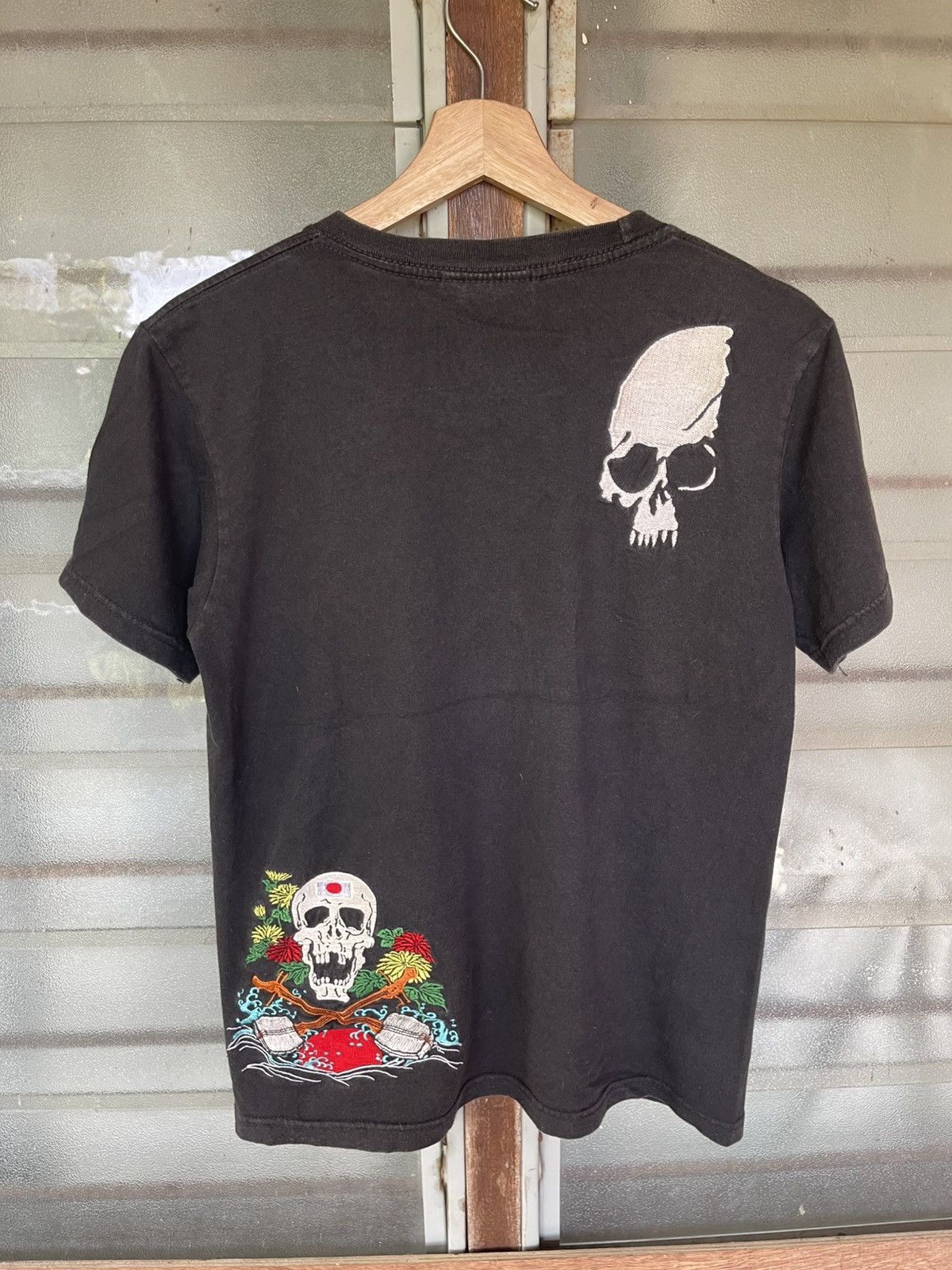 Human With Attitude Vintage Attitude Embroided Skull Japan Shirt Tee Size US M / EU 48-50 / 2 - 5 Thumbnail