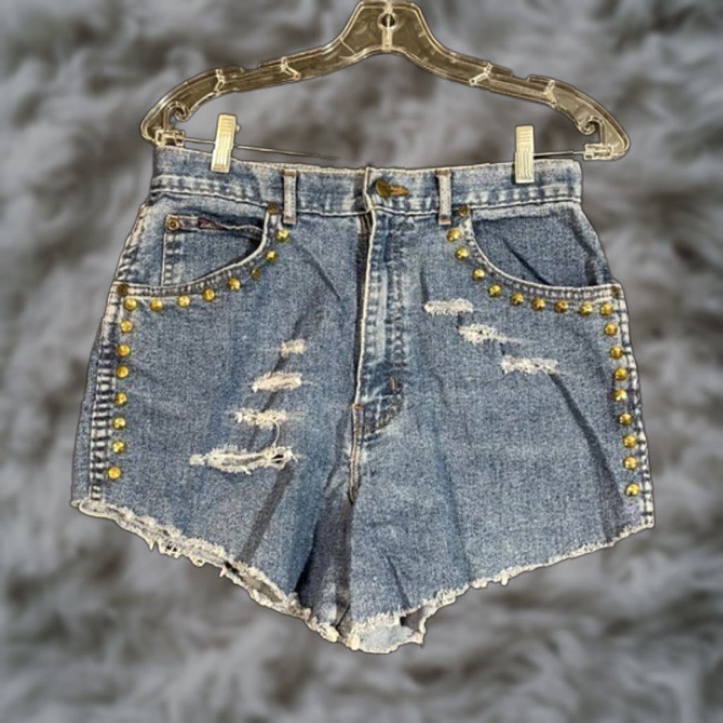 Vintage VINTAGE CHIC Denim Shorts 14W Plus Size High Waist Studded Leopard Distressed Blue Shorts CHIC Mens Womens Girls Boys Size 36" / US 14 / IT 50 - 1 Thumbnail