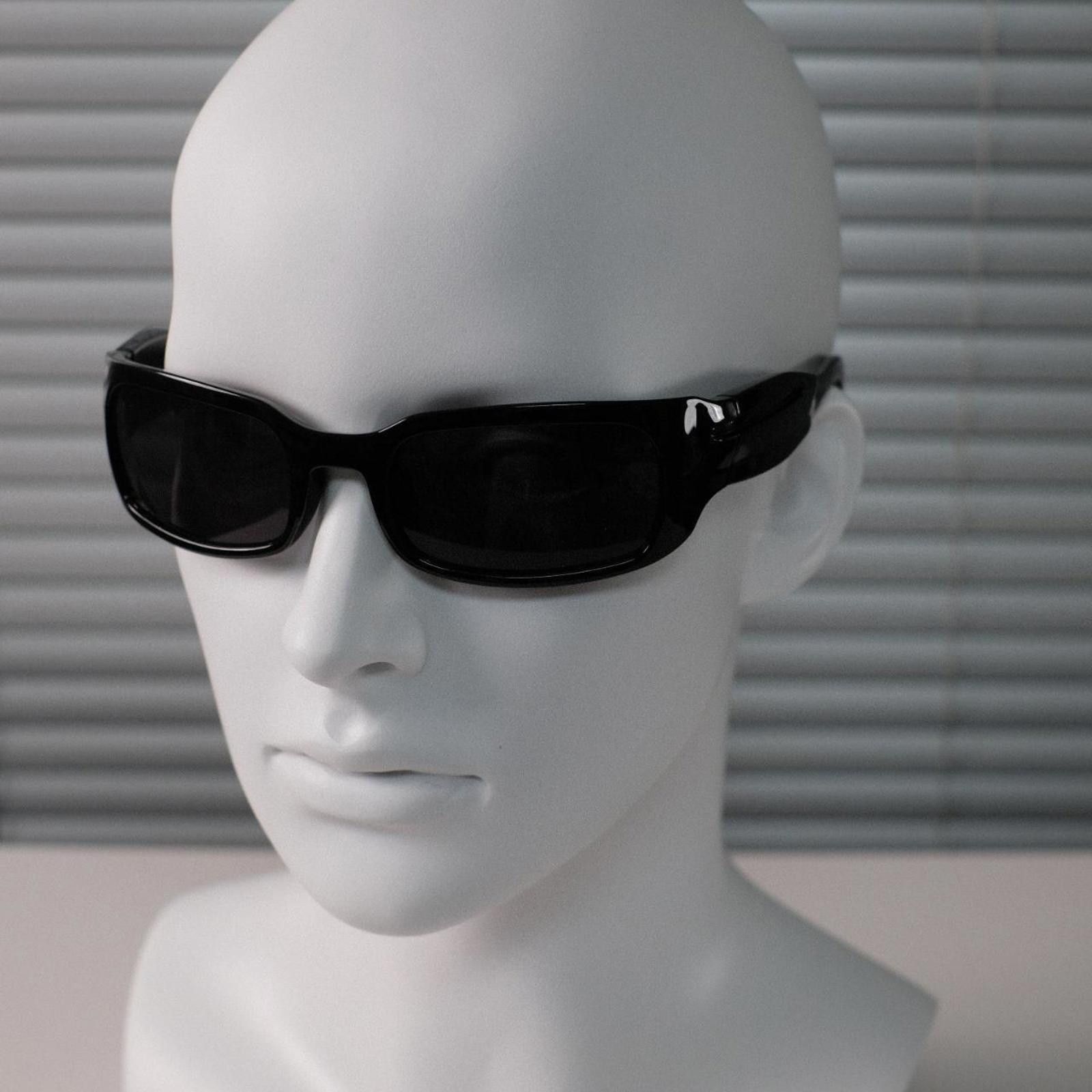 Other vtgY2k Avant Garde Futuristic Black Rectangle Sunglasses Size ONE SIZE - 1 Thumbnail