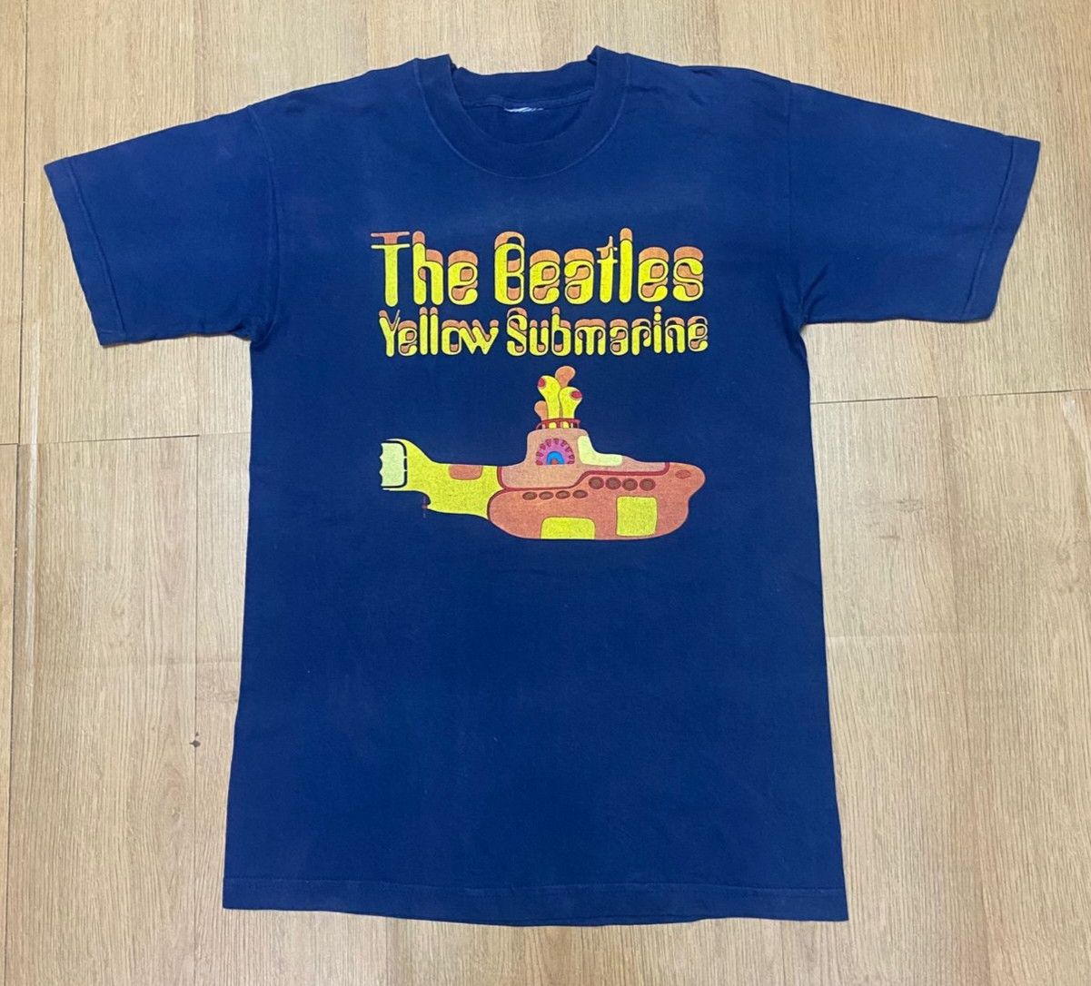 Band Tees Vintage 90s The Beatles Yellow Submarine Band Tshirt Size US M / EU 48-50 / 2 - 1 Thumbnail