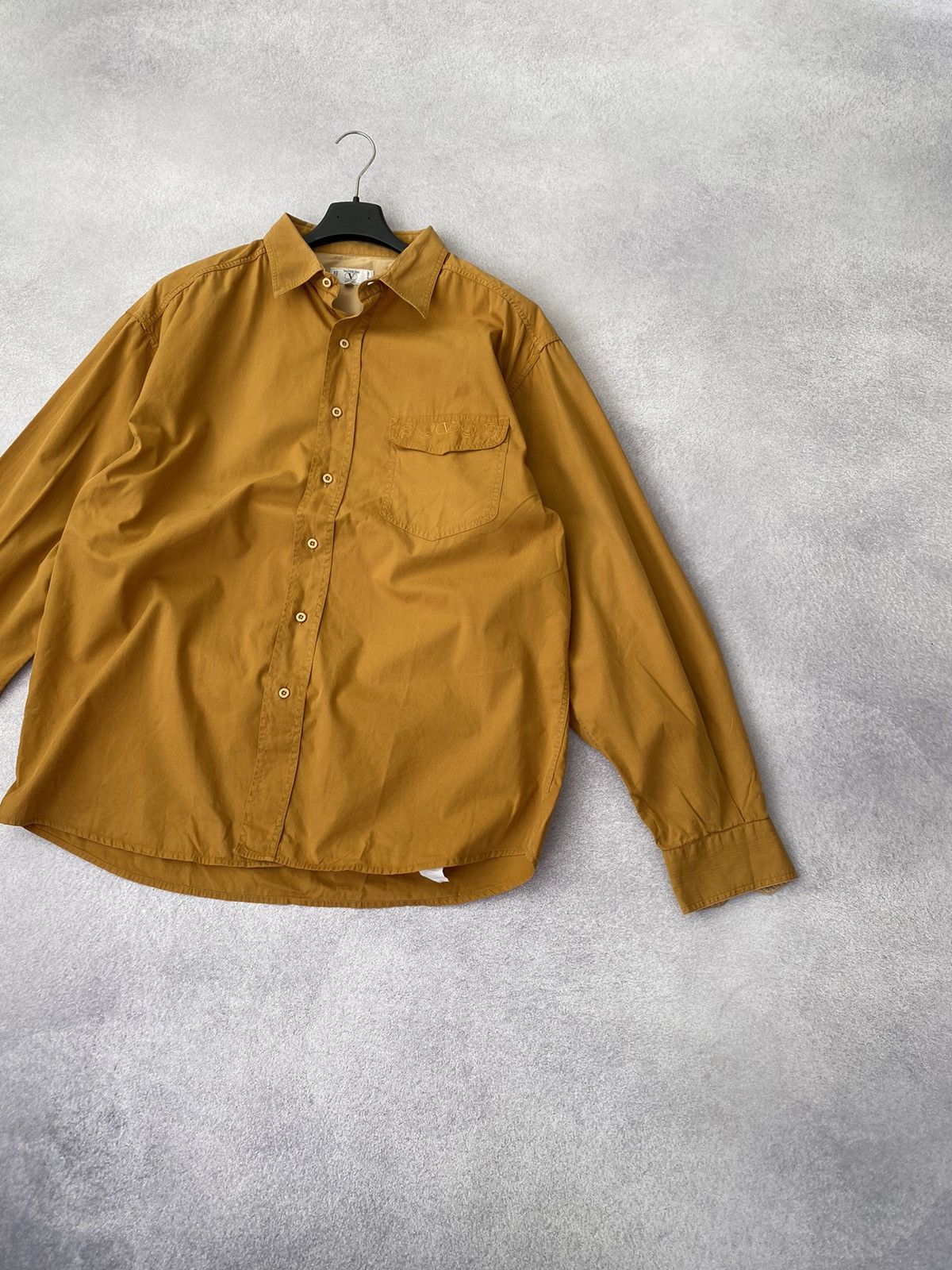 Designer × Valentino × Vintage Vintage Valentino Uomo Button Up Shirt Size US M / EU 48-50 / 2 - 3 Thumbnail