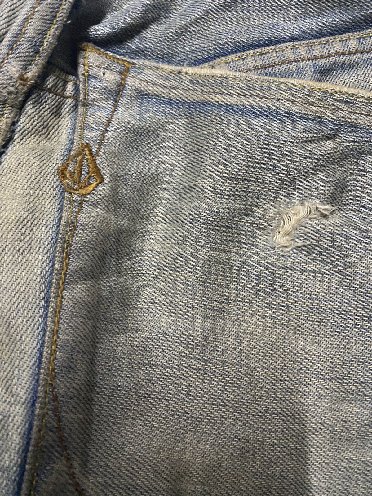 Volcom Vintae Volcom Crazy Mud Wash Distressed Baggy Jeans Size US 31 - 12 Thumbnail