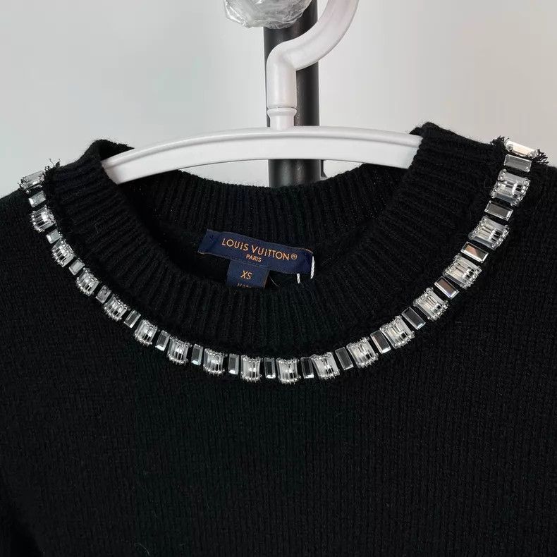 Louis Vuitton Louis Vuitton Beaded Square Diamond Set Diamond Round Neck Size XS / US 0-2 / IT 36-38 - 4 Thumbnail