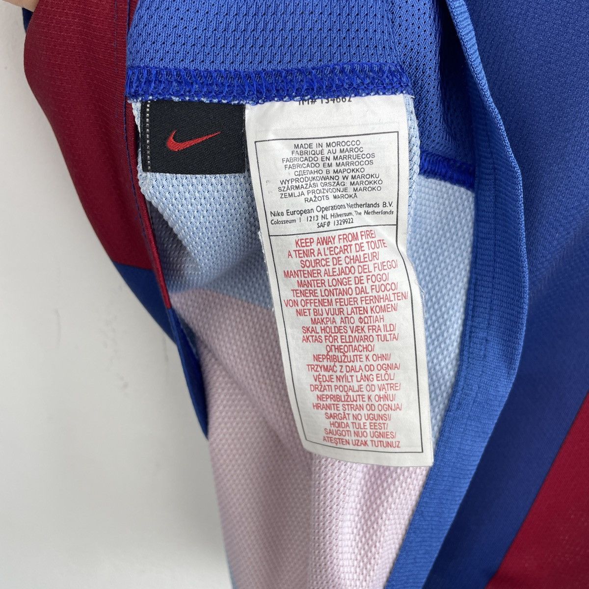 Nike Vintage Barcelona Home Jersey Nike Men’s Shirt 2006/2007 Size US M / EU 48-50 / 2 - 14 Thumbnail