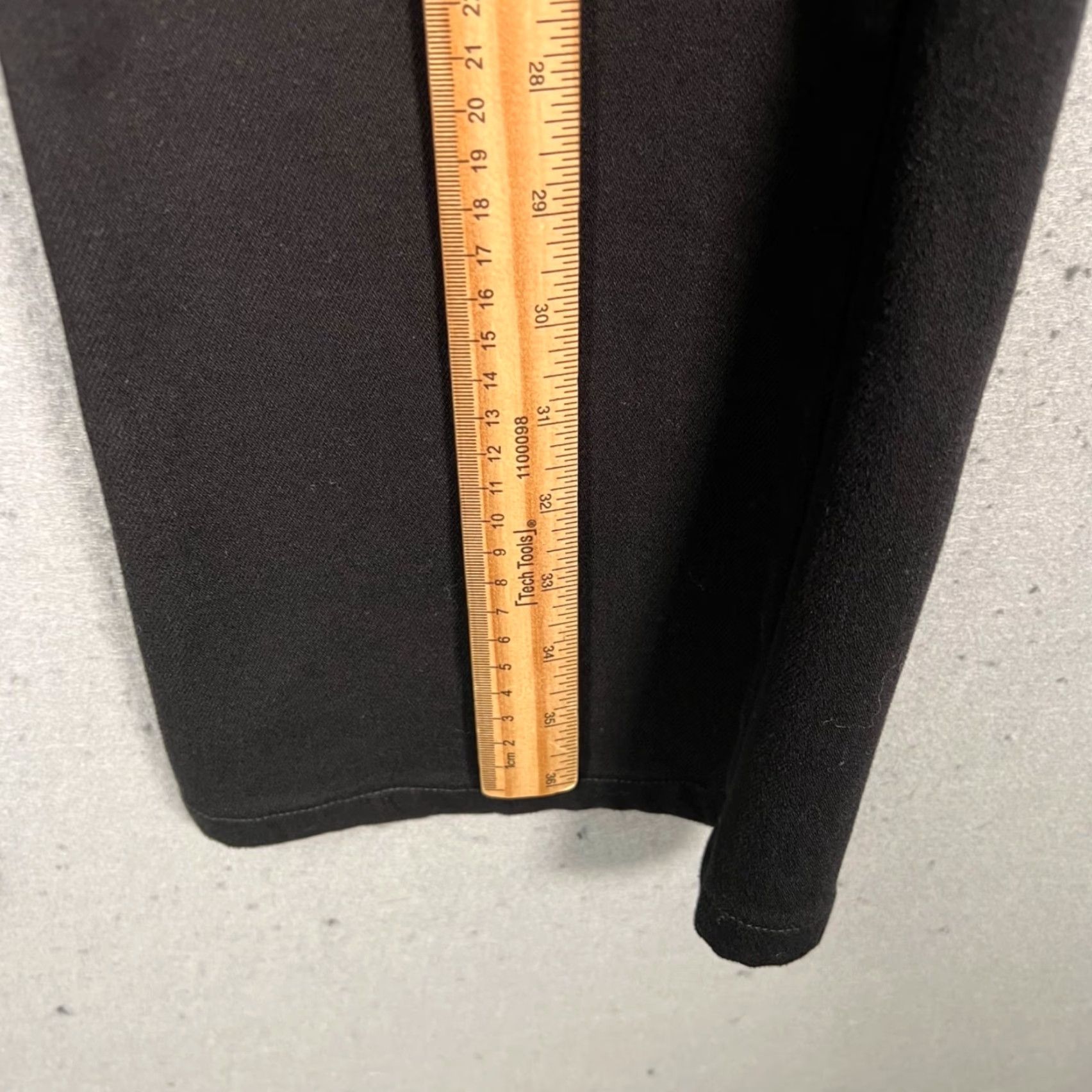 Uniqlo Uniqlo Womens Medium Black Straight Leg Stretch Pants 28 in Waist 27 in Inseam Adult Regular Modern Ankle Pants Size 32" / US 10 / IT 46 - 5 Thumbnail