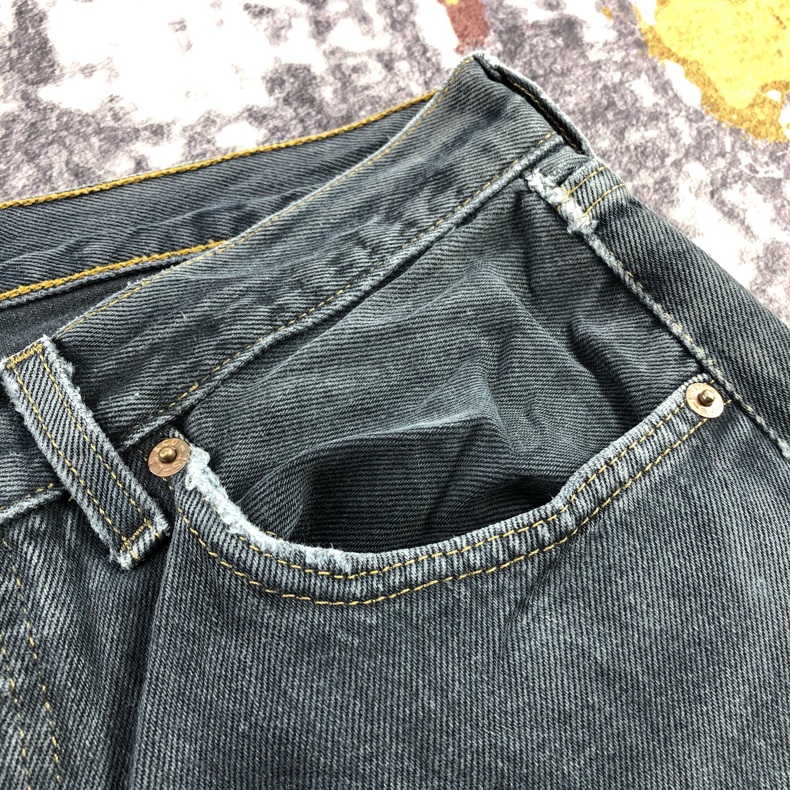 Levi's 90s Vintage Faded Black Levis 501 Jeans-JM3049 Size US 30 / EU 46 - 11 Thumbnail