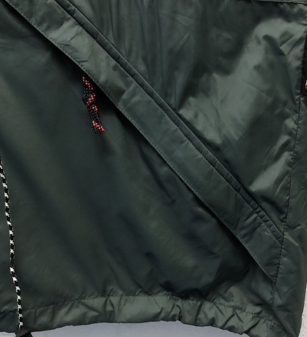 Vintage Pointer Brand Pertex Fabrics Nylon Jacket Hoodie