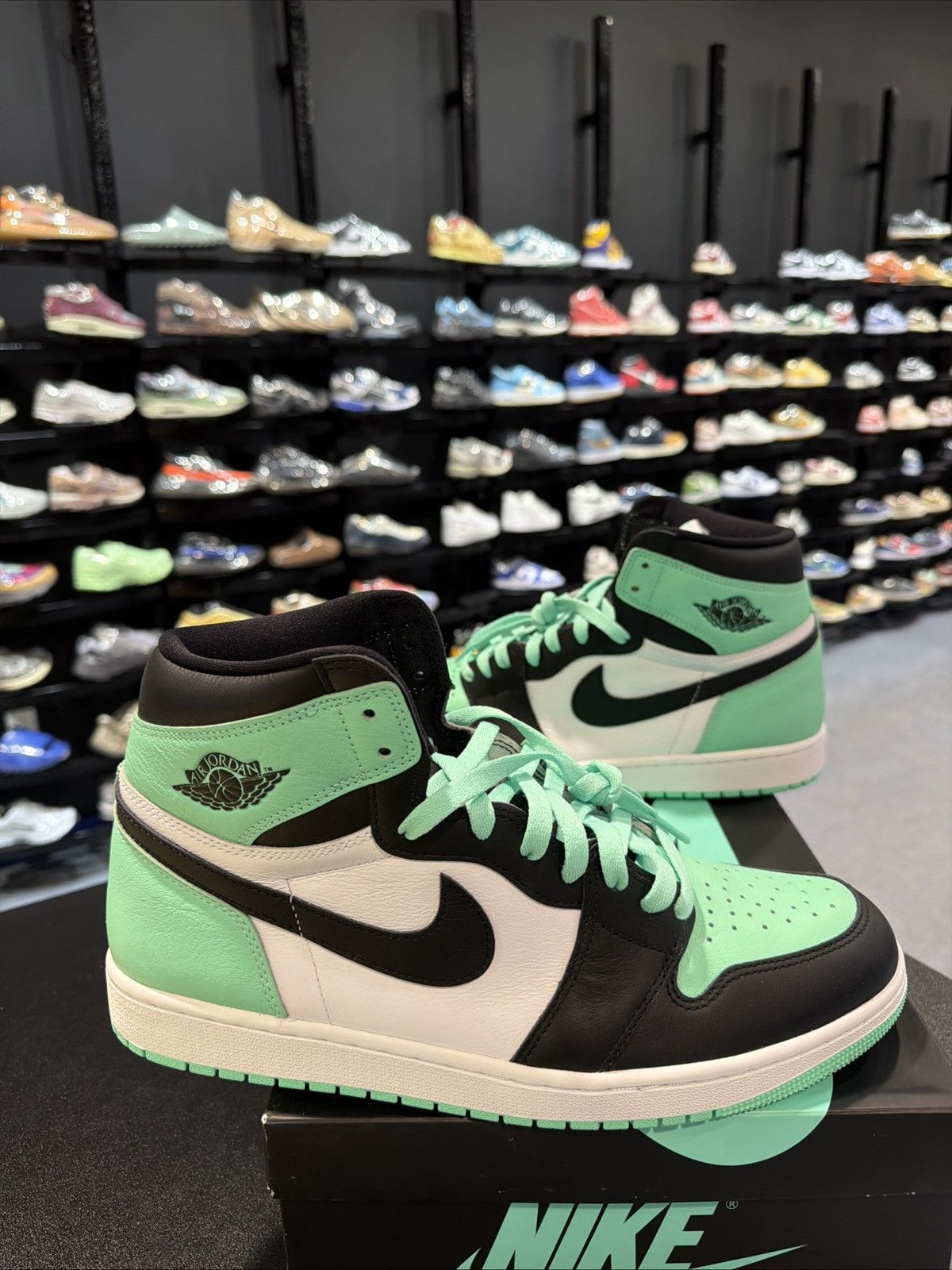 Jordan Brand Jordan 1 high size 13 green glow brand new quick shipp Size US 13 / EU 46 - 3 Thumbnail