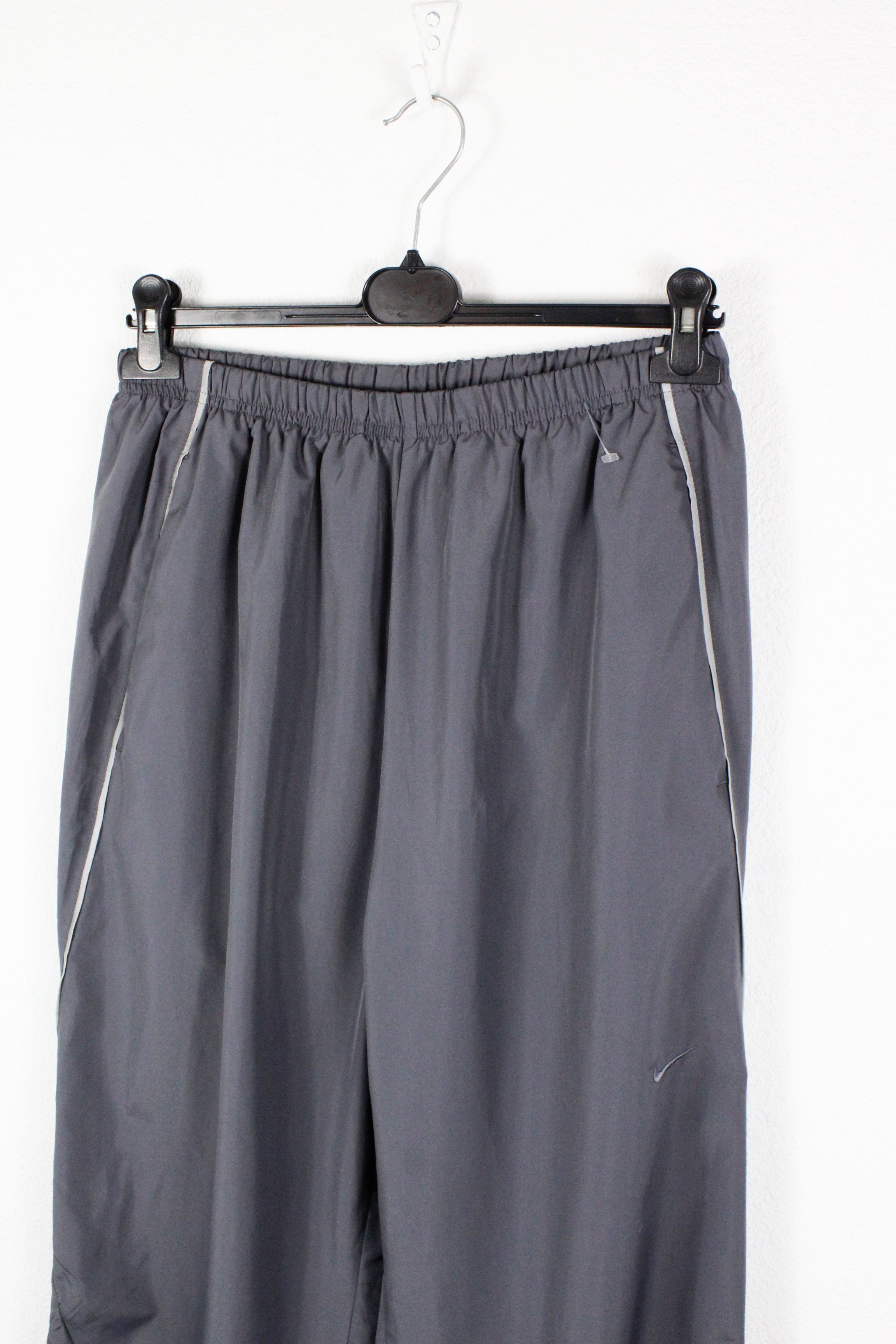 Nike × Vintage Vintage 90s Nike Swoosh Logo Nylon Sport Pants Trousers Size US 34 / EU 50 - 2 Thumbnail