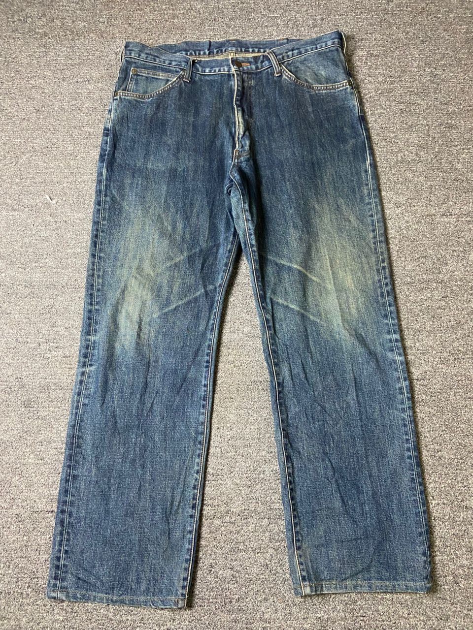 Japanese Brand × Vintage × Wrangler Vintage Wrangler Straight Baggy Cut Jeans (123) Size US 36 / EU 52 - 1 Thumbnail