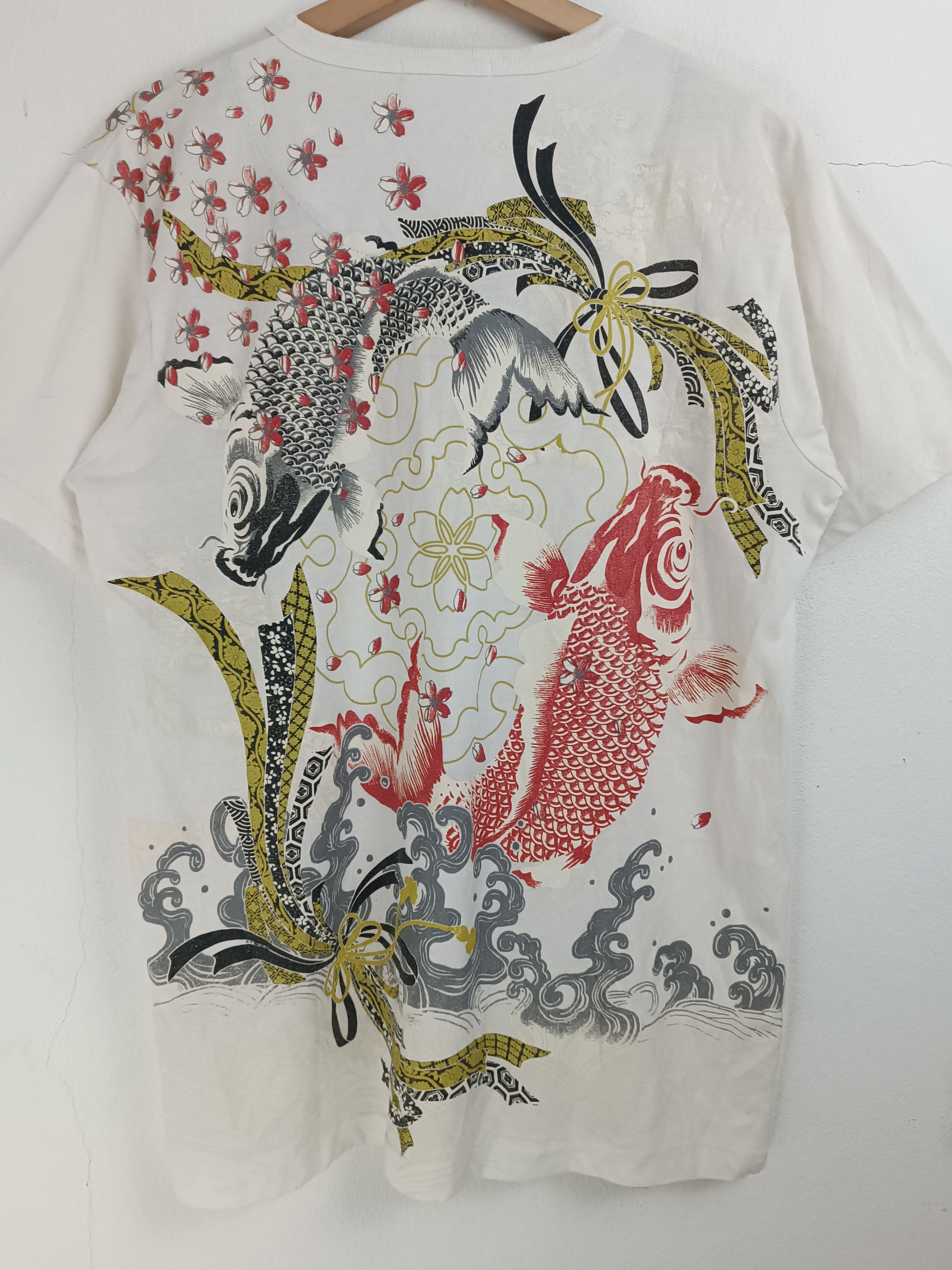 Vintage VINTAGE DRAGON KOI SUKAJAN TATOO JAPANESE TEE VERY RARE Size US L / EU 52-54 / 3 - 10 Thumbnail