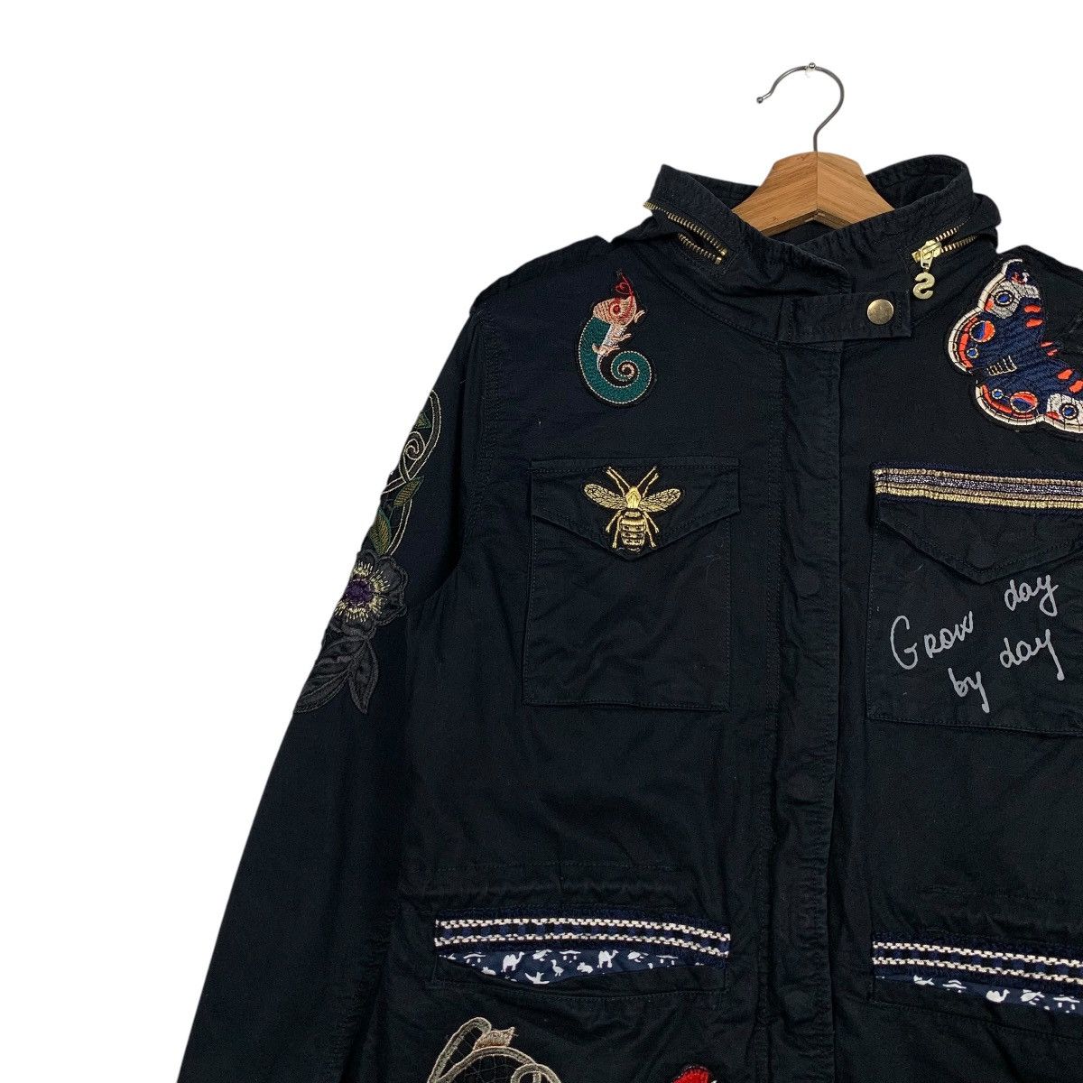 Desigual DESIGUAL Embroidery Florals Design Hooded Jacket #2254-C100 Size M / US 6-8 / IT 42-44 - 6 Thumbnail