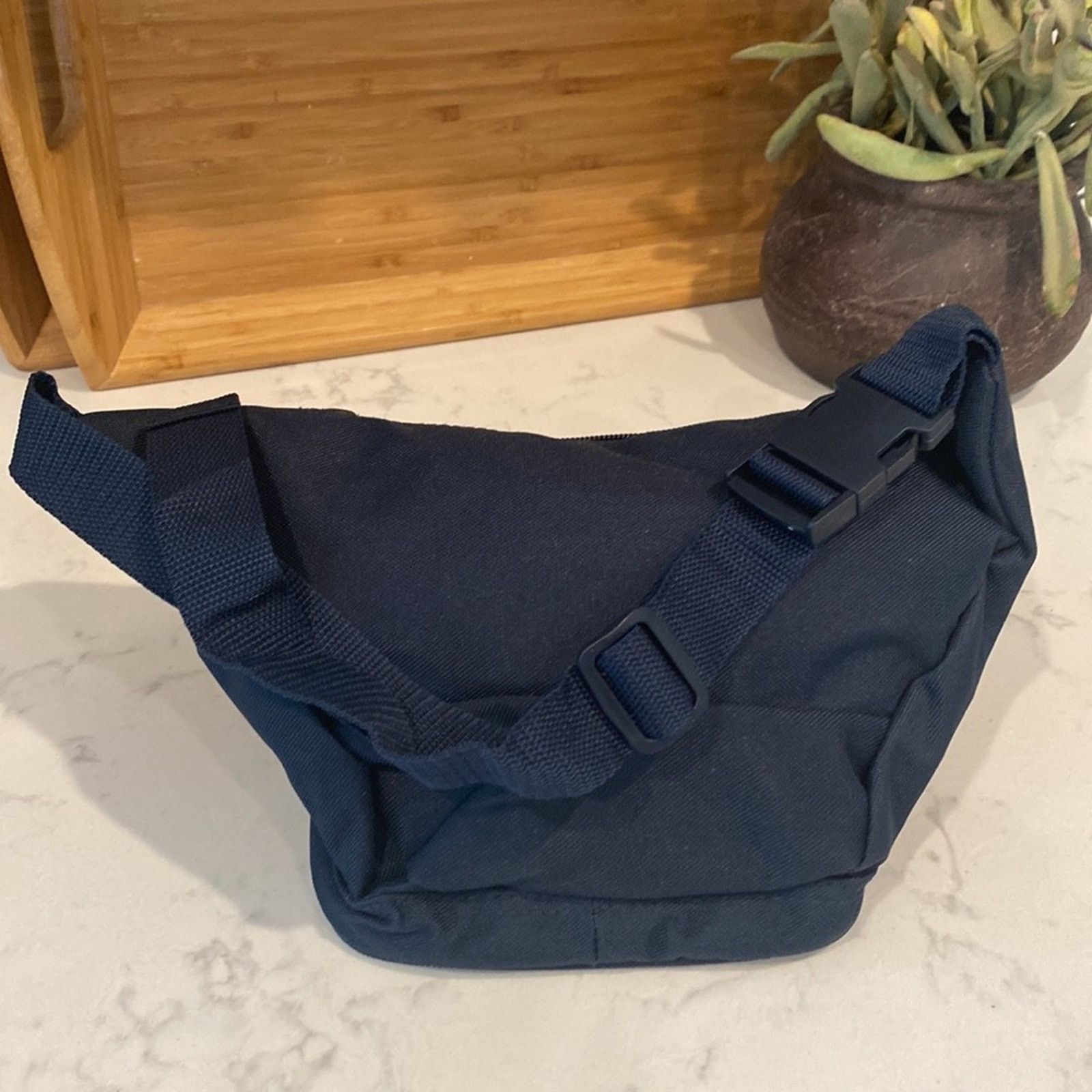 Other Everest Signature Waist Pack Navy hiking Gorpcore fanny pack Size ONE SIZE - 4 Thumbnail