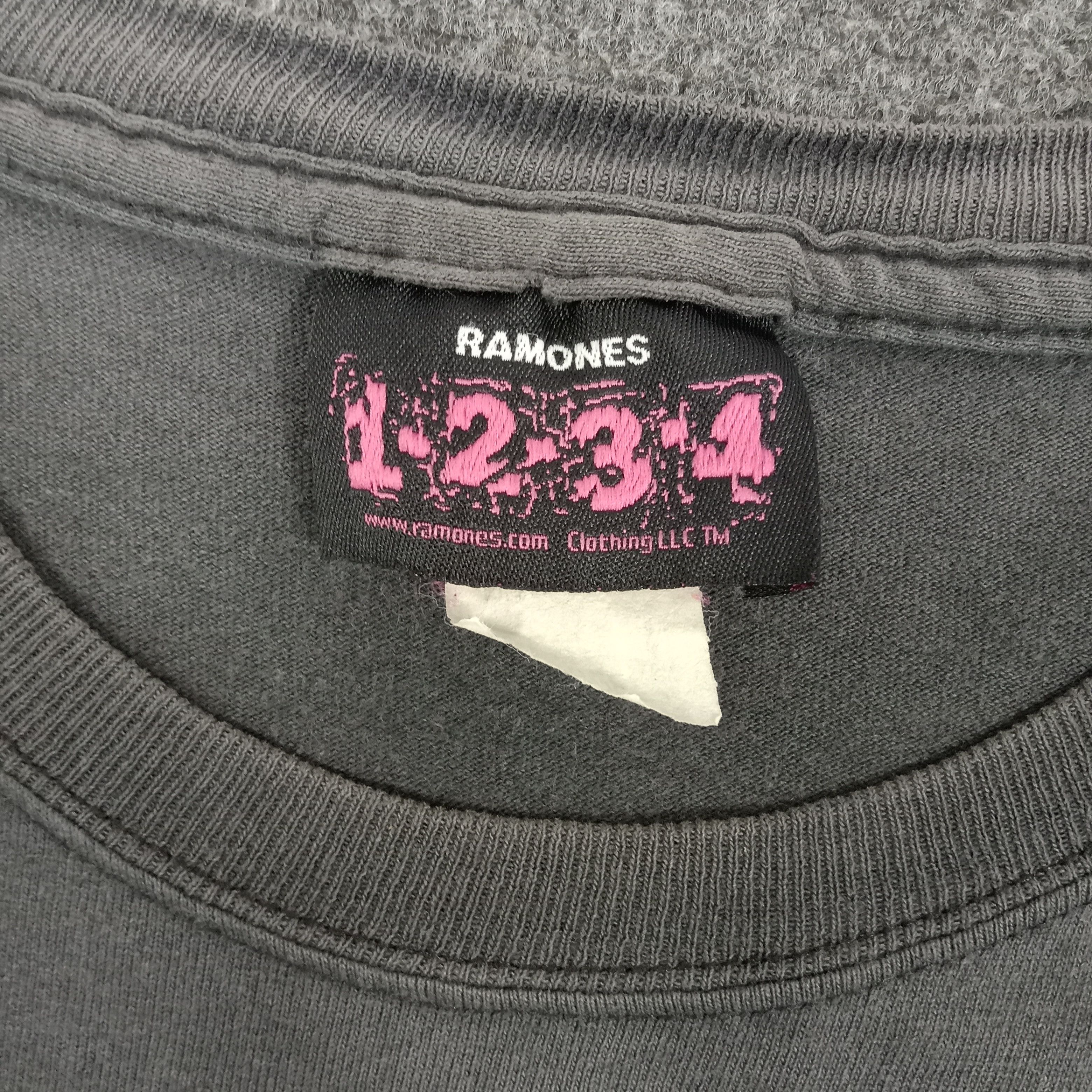 Band Tees × Vintage Ramones American Rock Band 2006 Tshirt Size US L / EU 52-54 / 3 - 4 Thumbnail