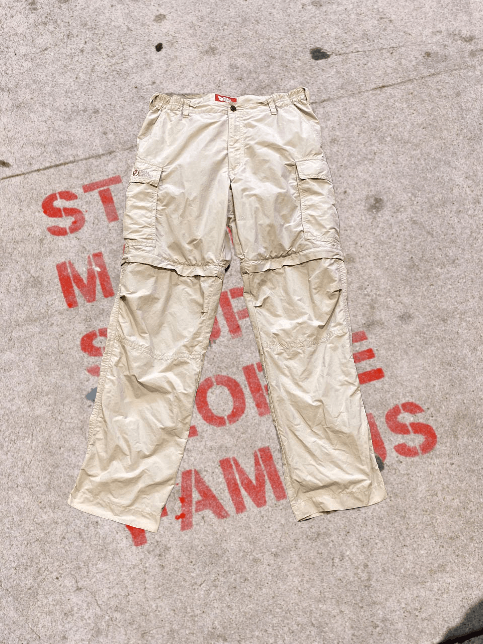 Fjallraven Fjallraven Outdoor Trousers Pants Small Logo Beige SIZE 40 Size US 32 / EU 48 - 1 Thumbnail