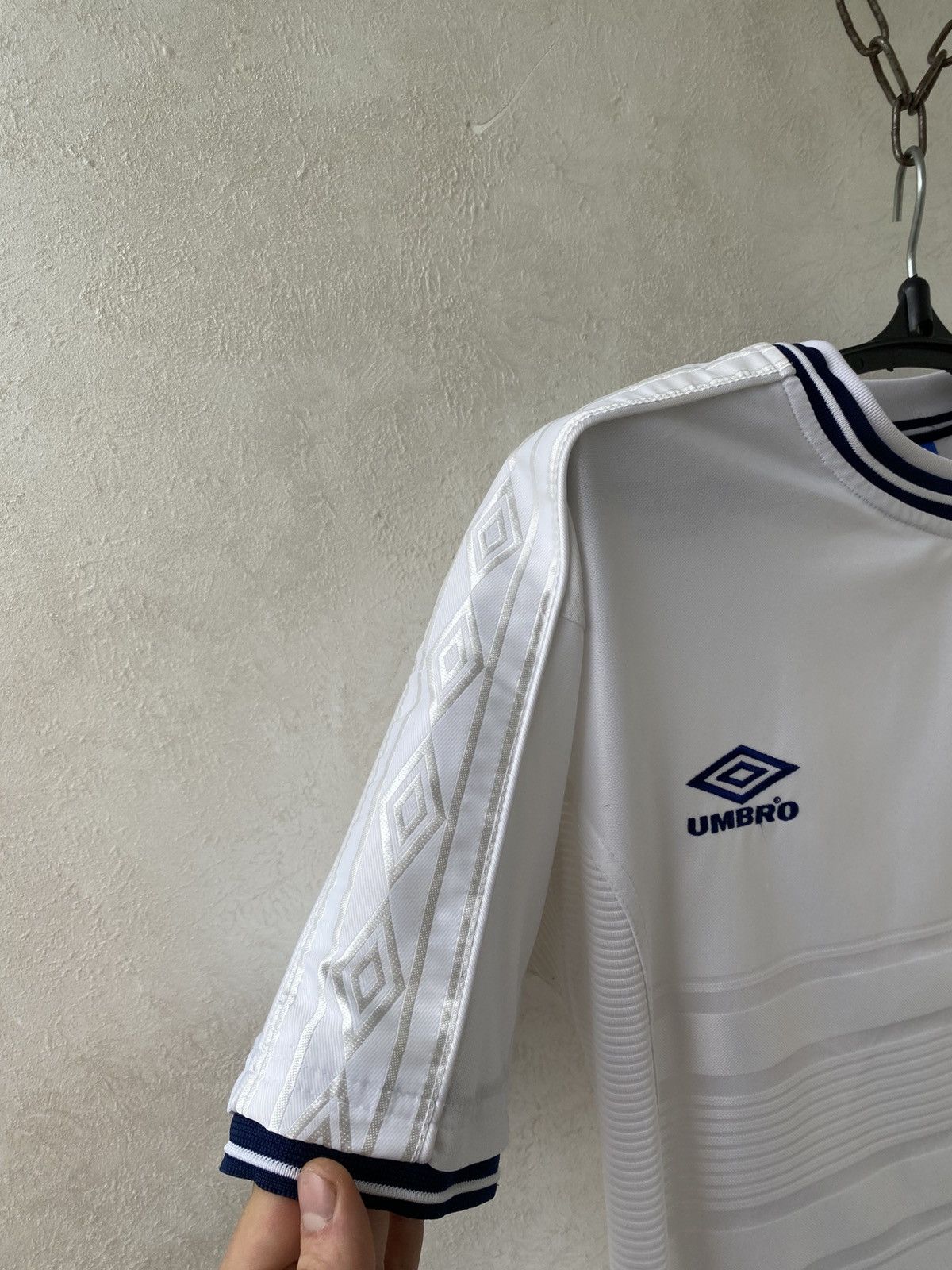 Umbro Vintage UMBRO England 1999-2001 Home Vapa Football Shirt Size US S / EU 44-46 / 1 - 7 Thumbnail