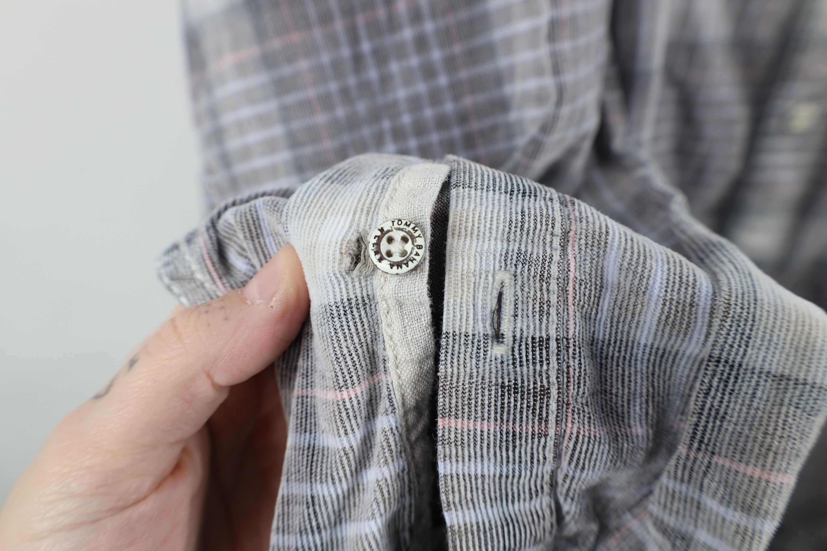Tommy Bahama × Vintage Vintage Tommy Bahama Corduroy Collared Button Shirt Plaid Size US XXL / EU 58 / 5 - 4 Thumbnail