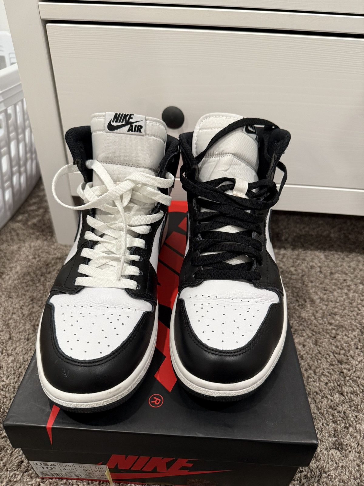 Jordan Brand × Nike Jordan 1 Black White (2014) Size US 10.5 / EU 43-44 - 3 Thumbnail